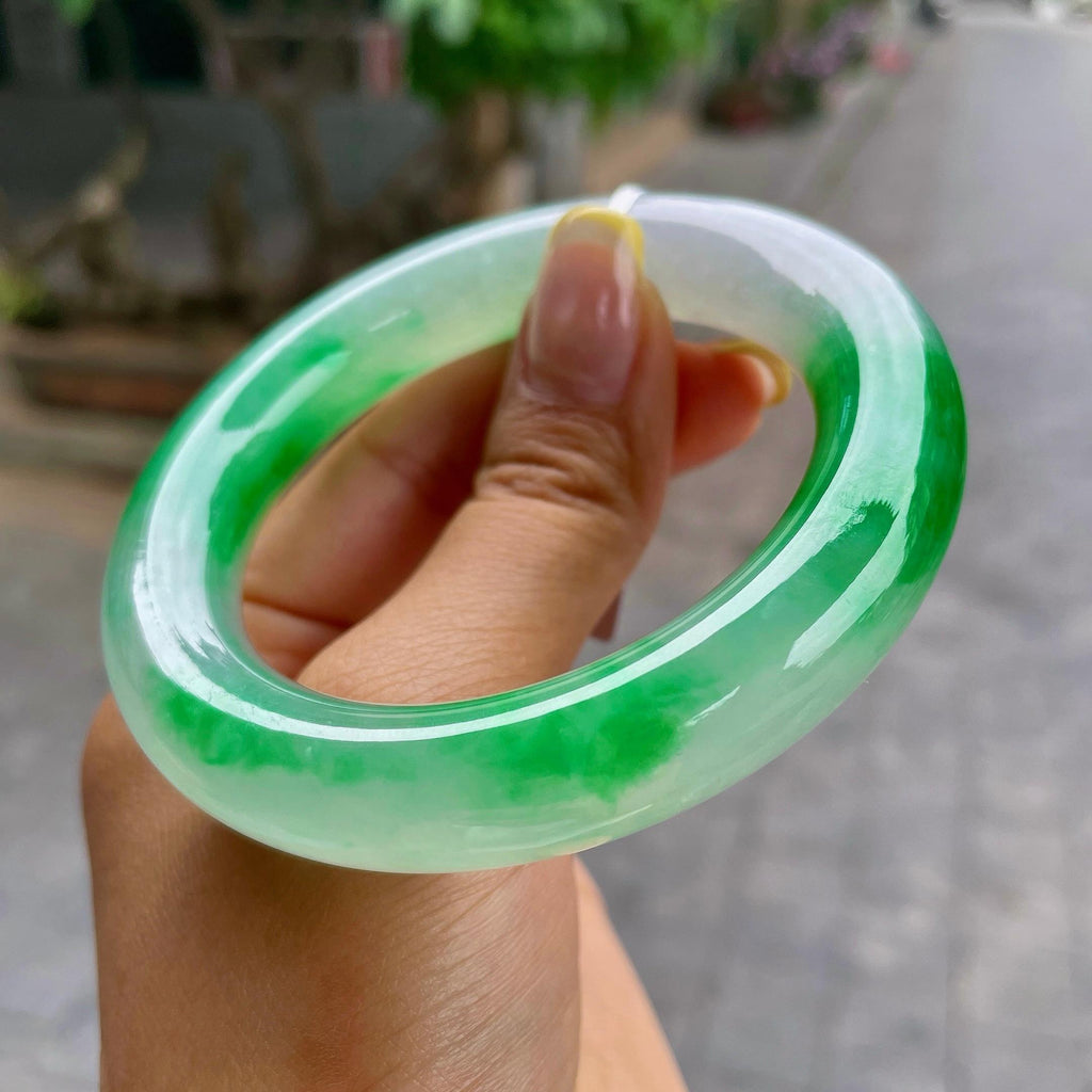 胖圆条     冰种飘阳绿圆条手镯57圈      天然缅甸A货翡翠（yc378729）