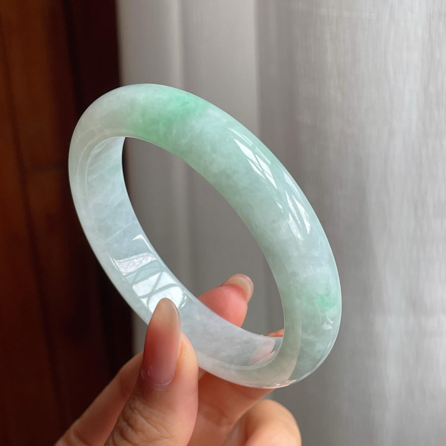 糯冰种带色翡翠平安镯（54mm）