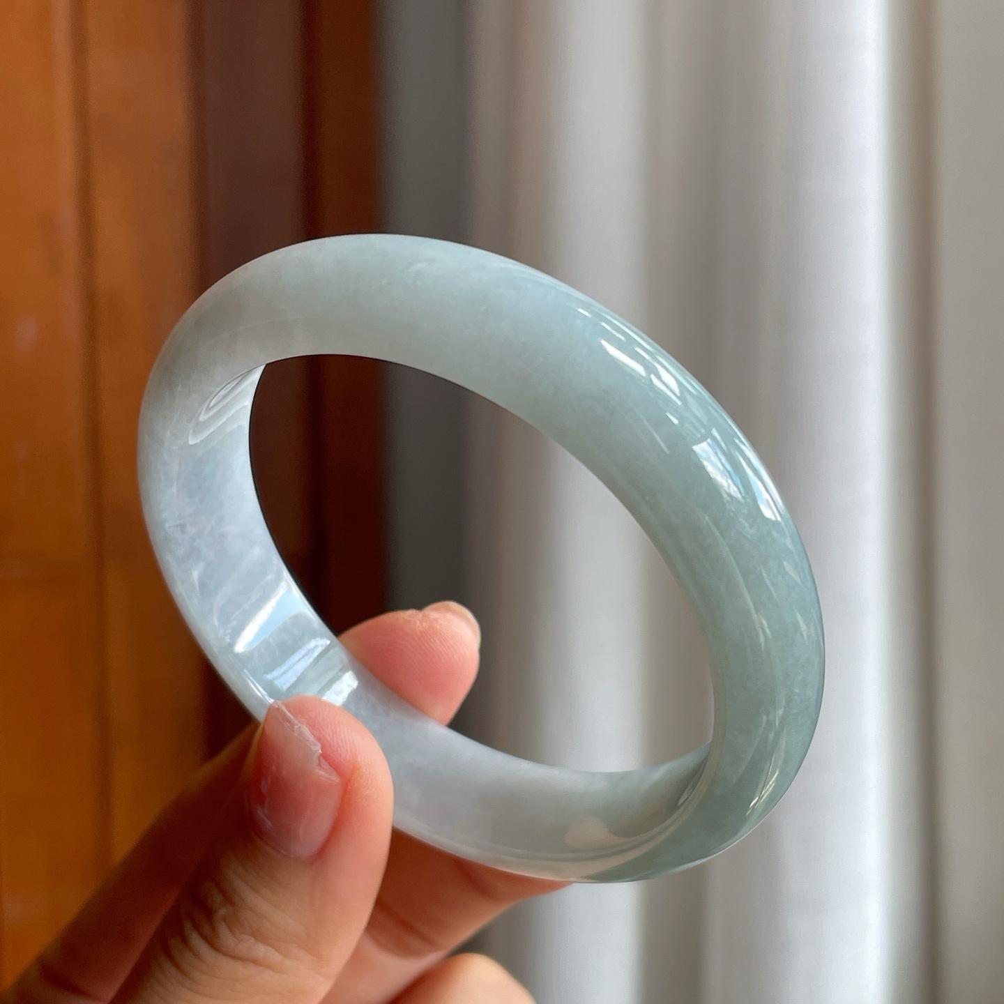 糯冰淡底色翡翠平安镯（57.5mm）（yc215242）