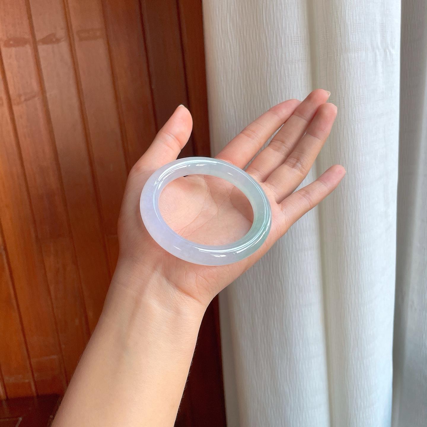 冰种淡春彩底翡翠圆条手镯（54mm）（yc408419）