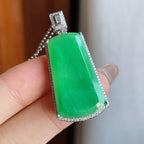 18k金镶糯冰满绿翡翠无事牌（yc242744）