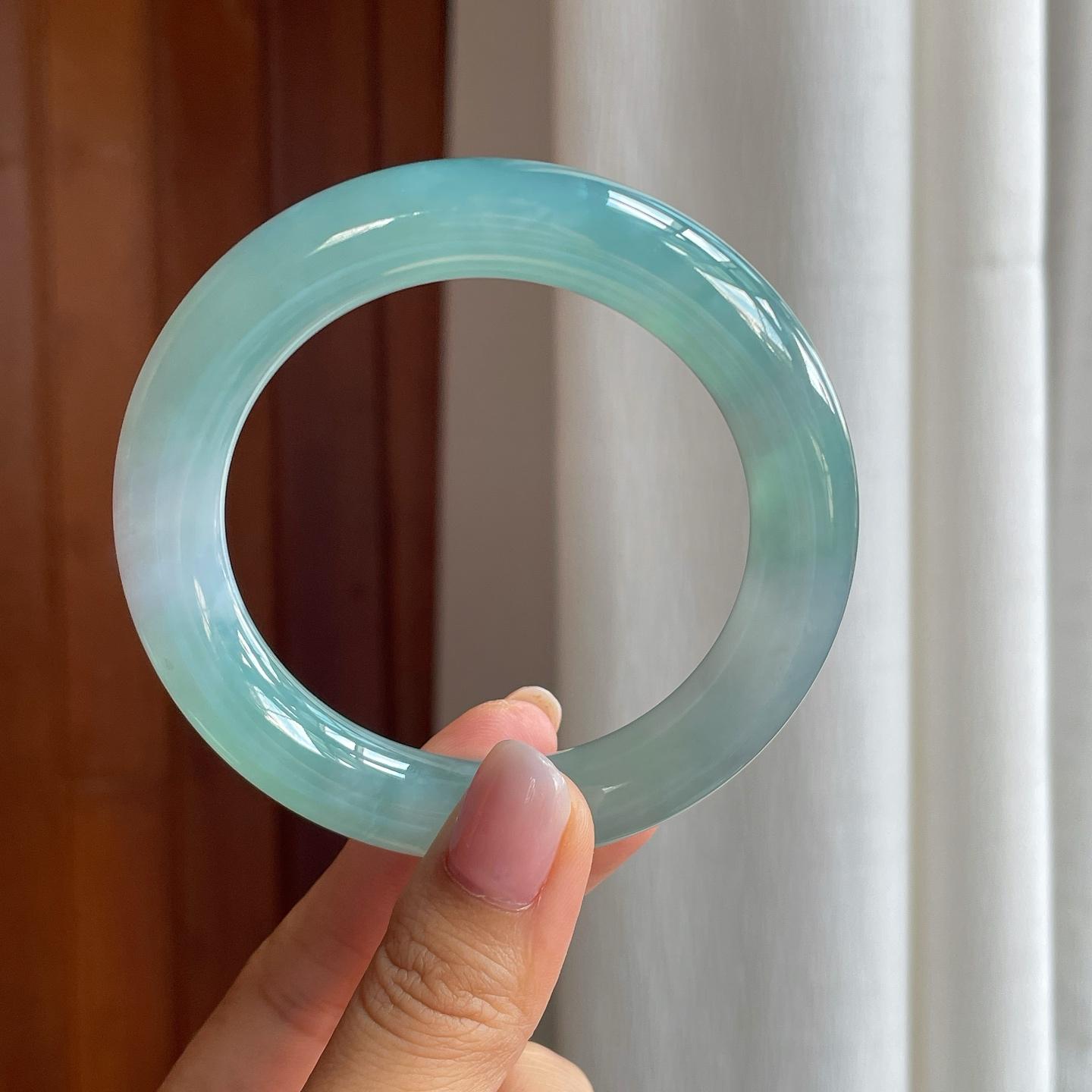 冰种蓝晴翡翠圆条手镯（58mm)（yc381141）