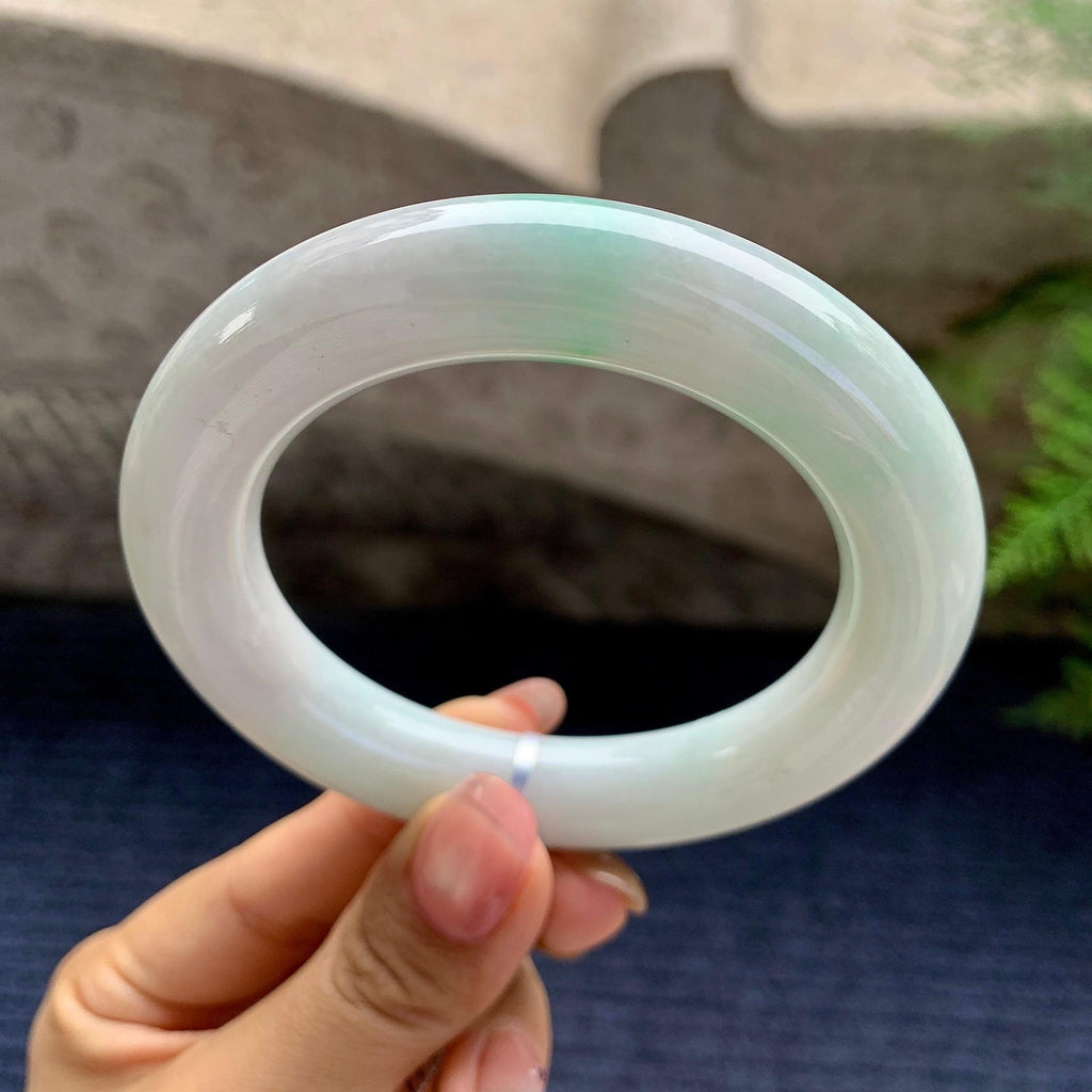 糯种飘绿圆条手镯（56.5mm）（yc280860）