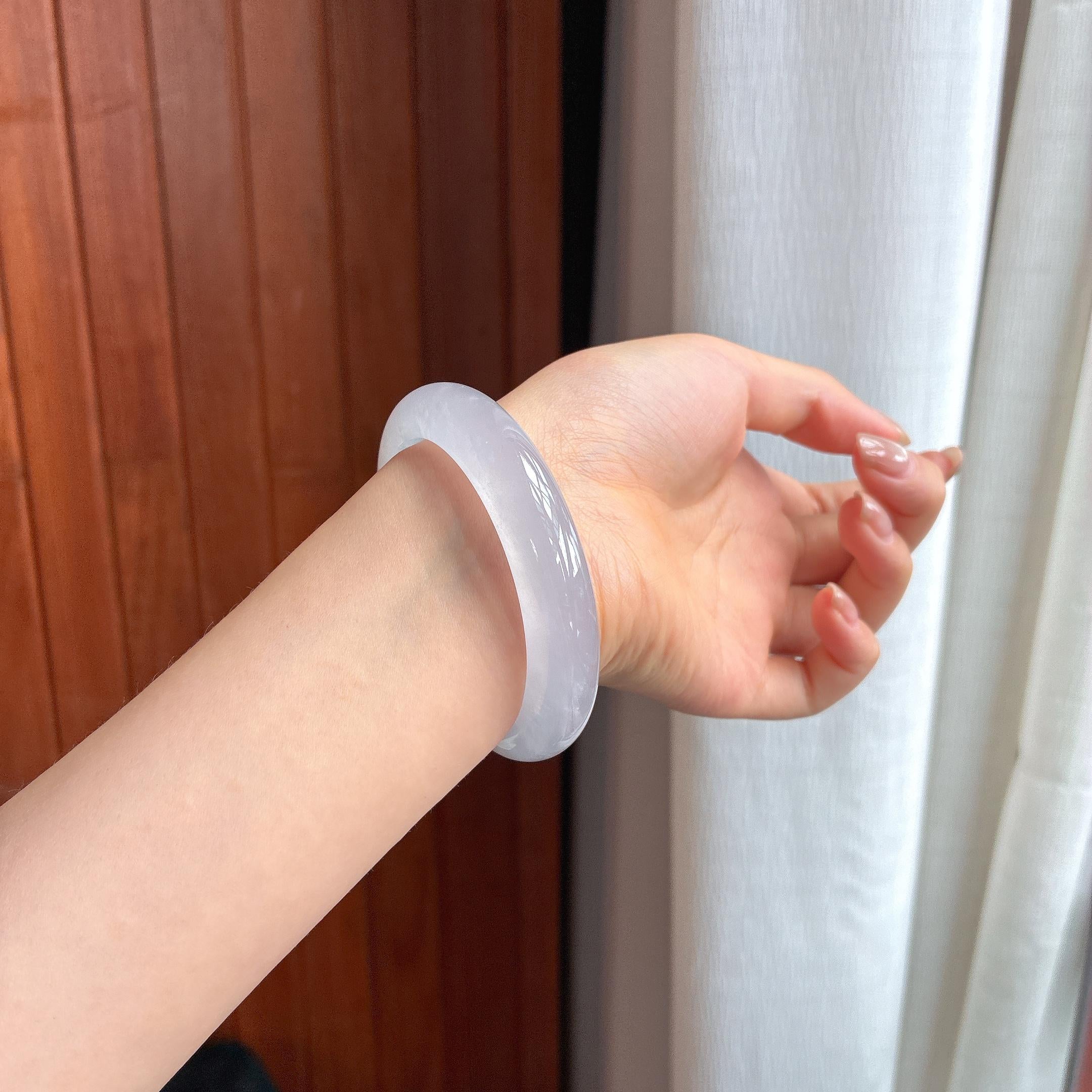 Vòng tay bình an tròn đều loại băng chủng dậy sáng không màu size 54 Ngọc phỉ thúy tự nhiên loại A Myanmar (yc450528)