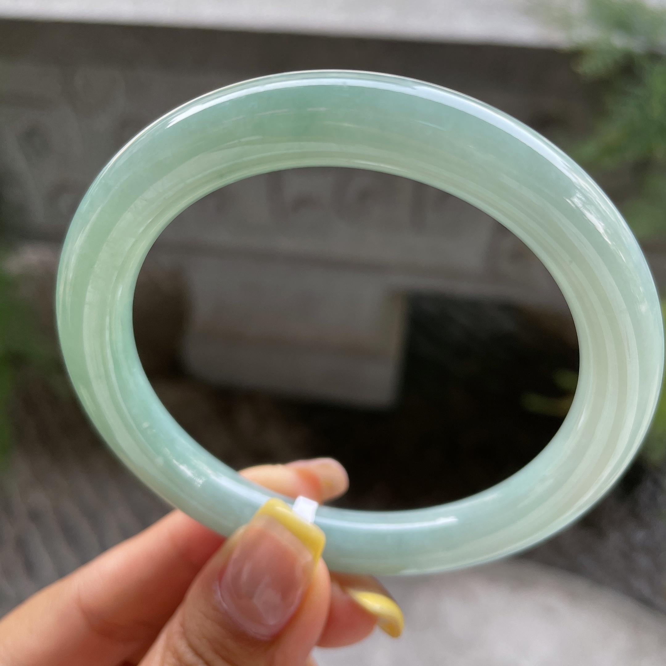 大圈口     细糯种晴底圆条手镯59圈    天然缅甸A货翡翠（yc387367）