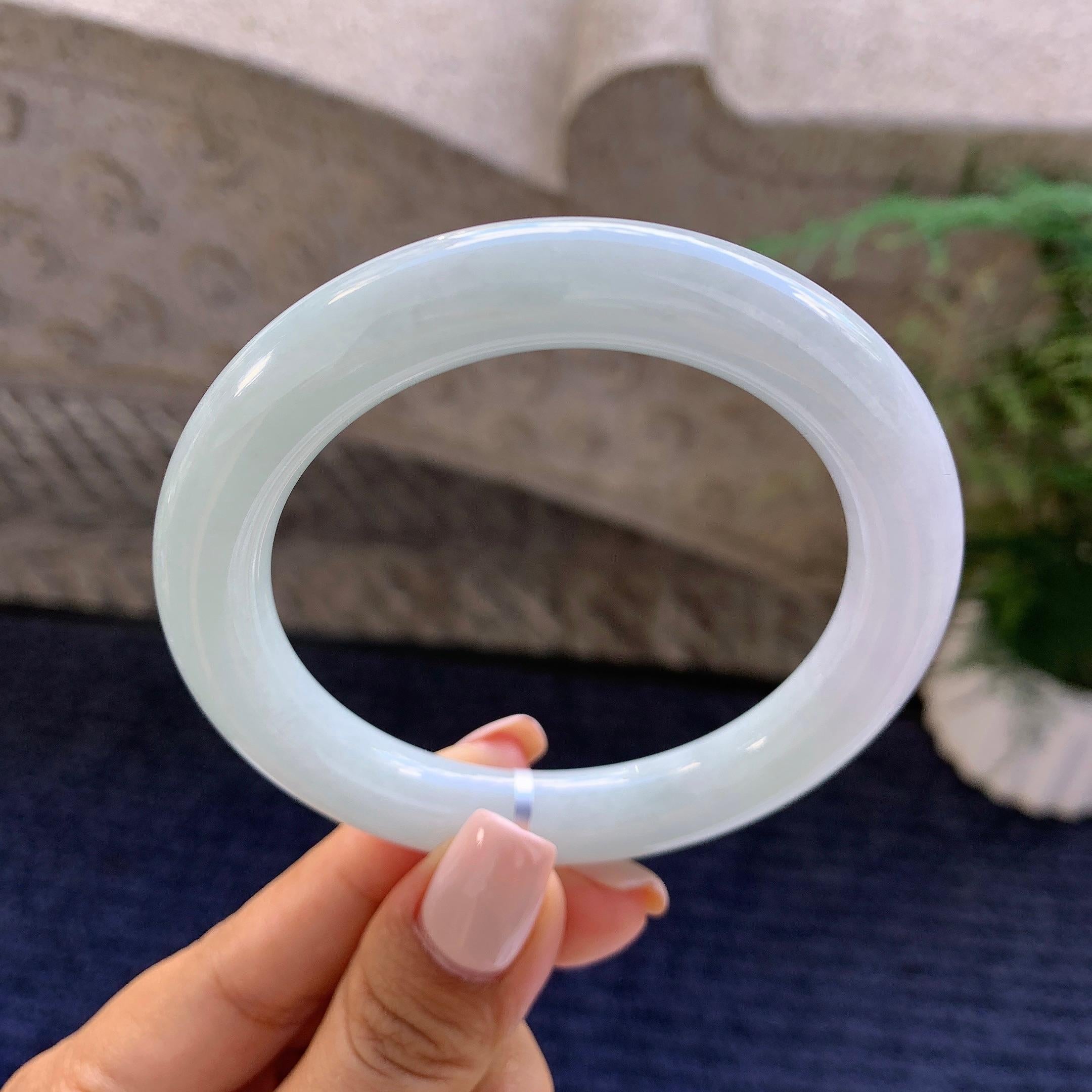 糯种淡晴底圆条手镯（57.6mm）（yc223229）