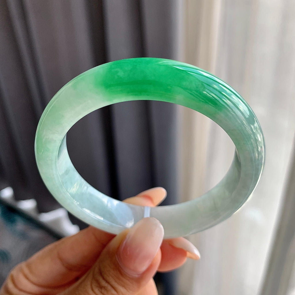 糯冰种飘绿平安镯（54.7mm）（yc200612）