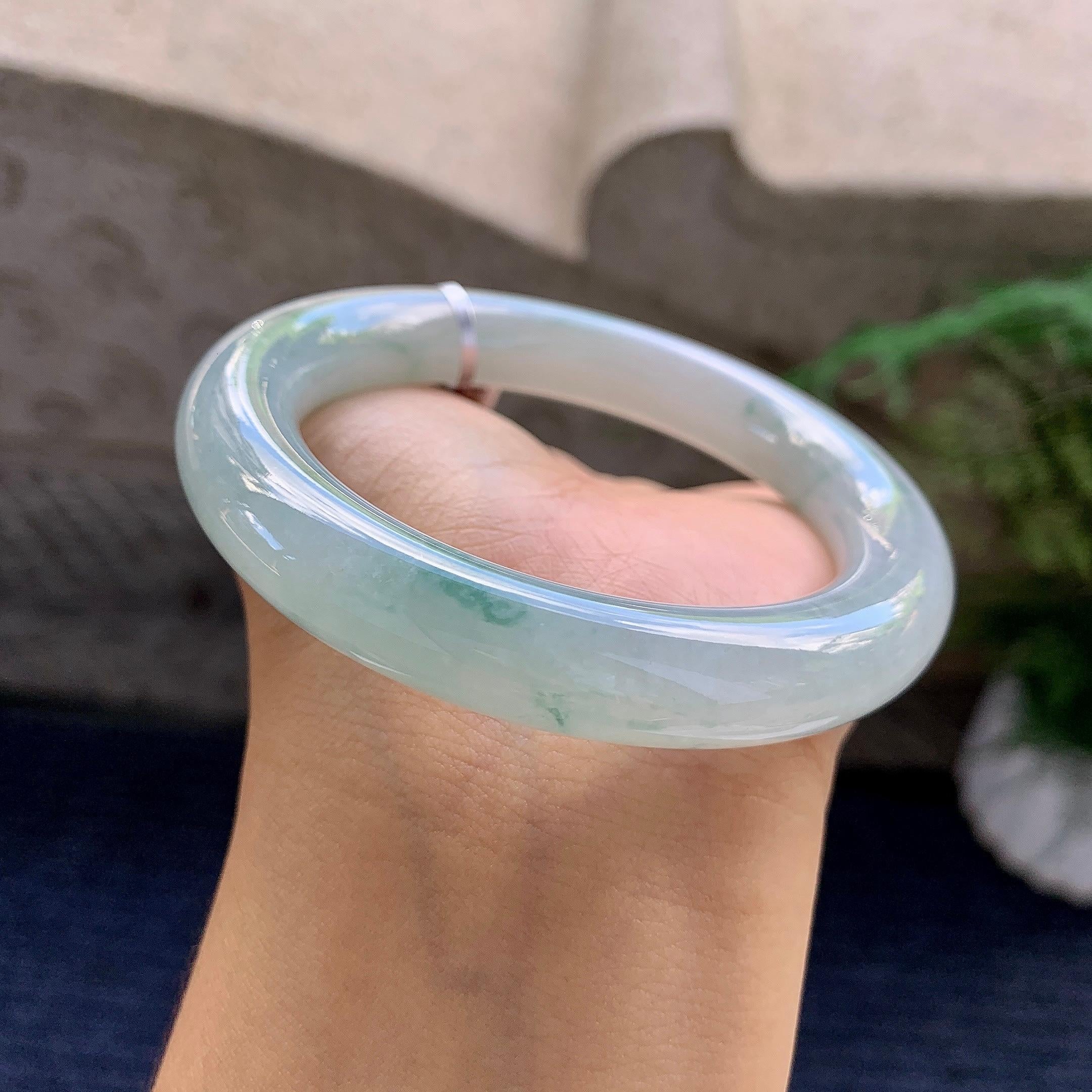 细糯种飘花圆条手镯（55.5mm）（yc223958）
