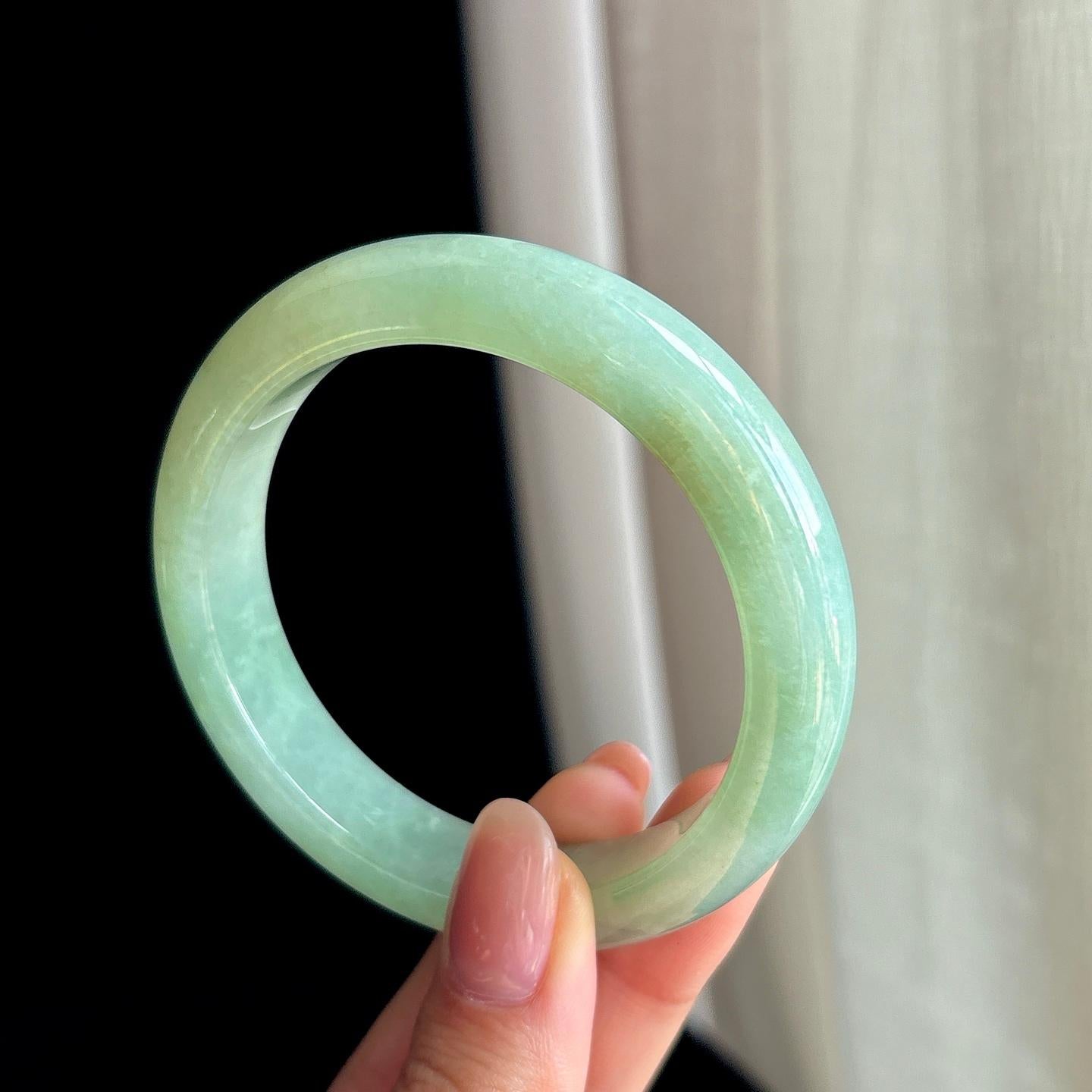 糯冰晴底翡翠平安镯（56.4mm)（yc329494）