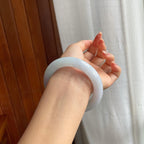 糯冰种淡紫底翡翠圆条手镯（55mm）