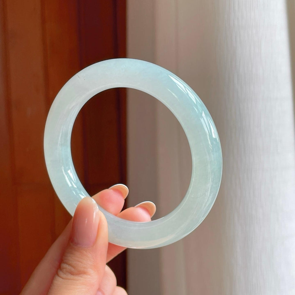 冰种晴底翡翠圆条手镯（54mm)（yc373508）