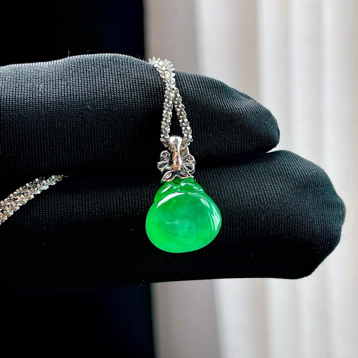 18k金钻镶冰种甜阳绿翡翠吊坠（yc349448）