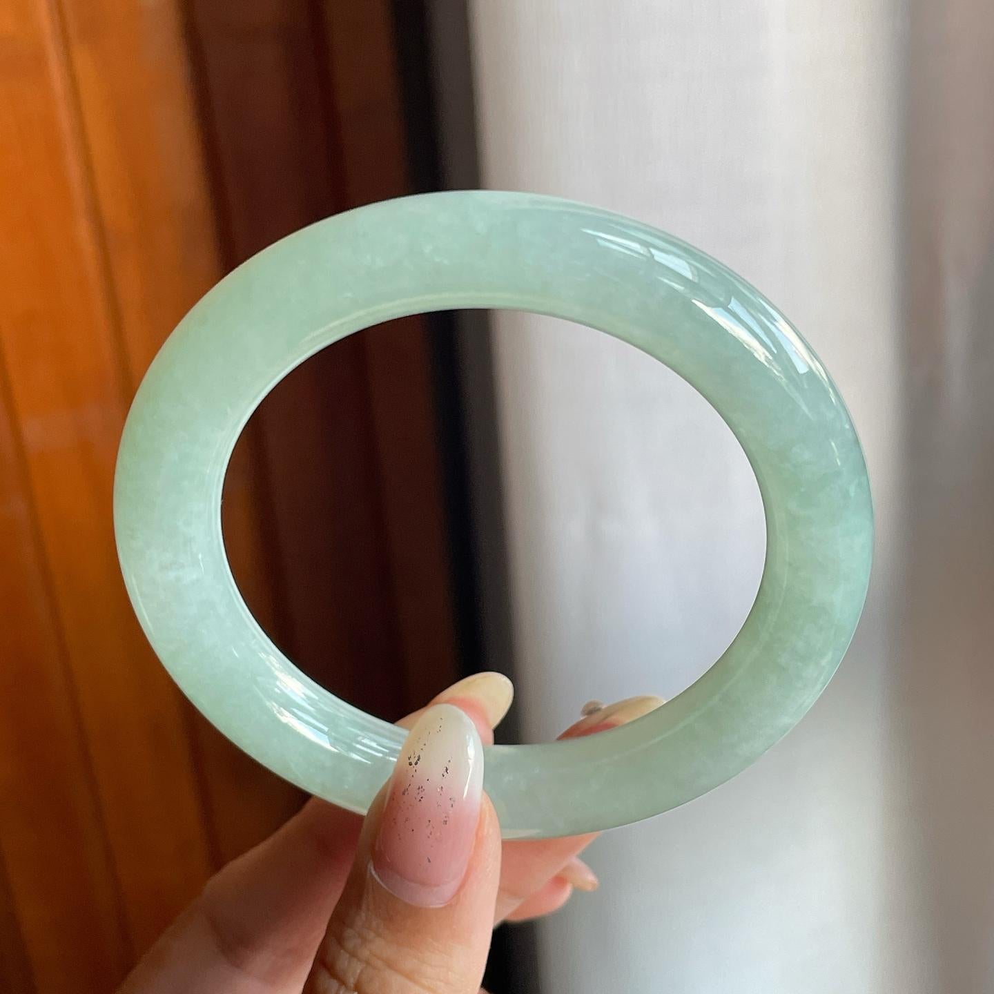 糯冰种晴底翡翠圆条手镯（54.6mm）（yc220797）