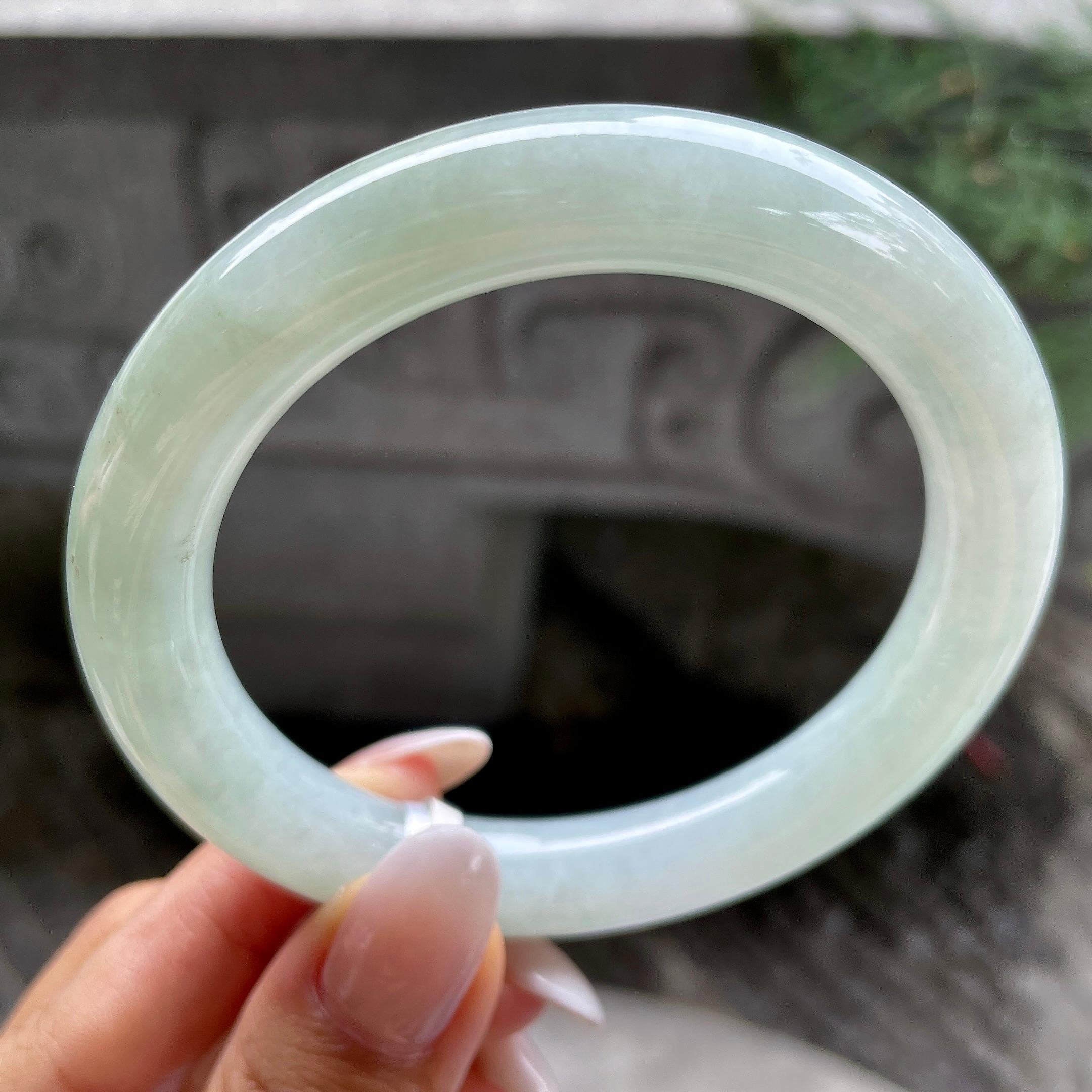 大圈口         细糯种晴底圆条手镯59.7圈         天然缅甸A货翡翠（yc407882）