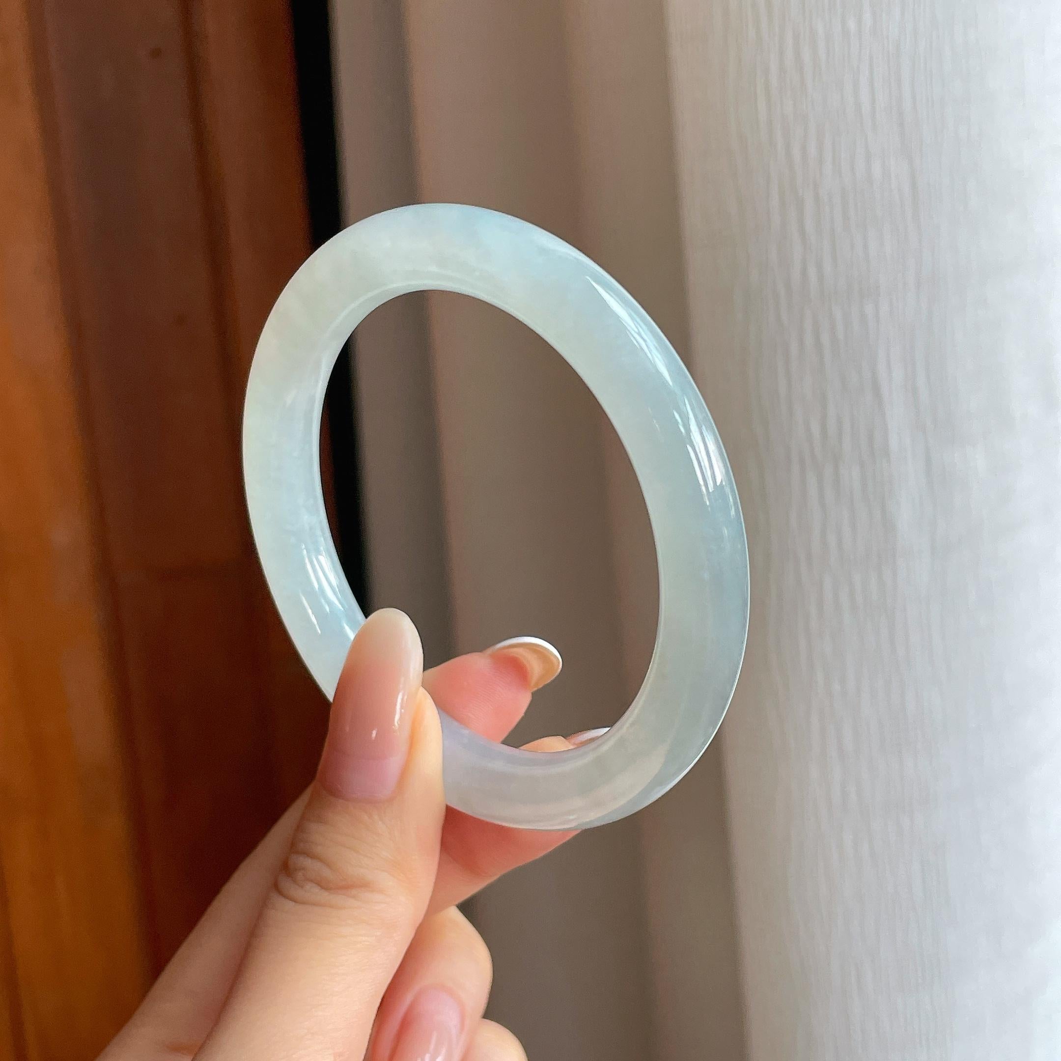 糯冰淡底色翡翠圆条手镯（55.2mm)（yc412124）