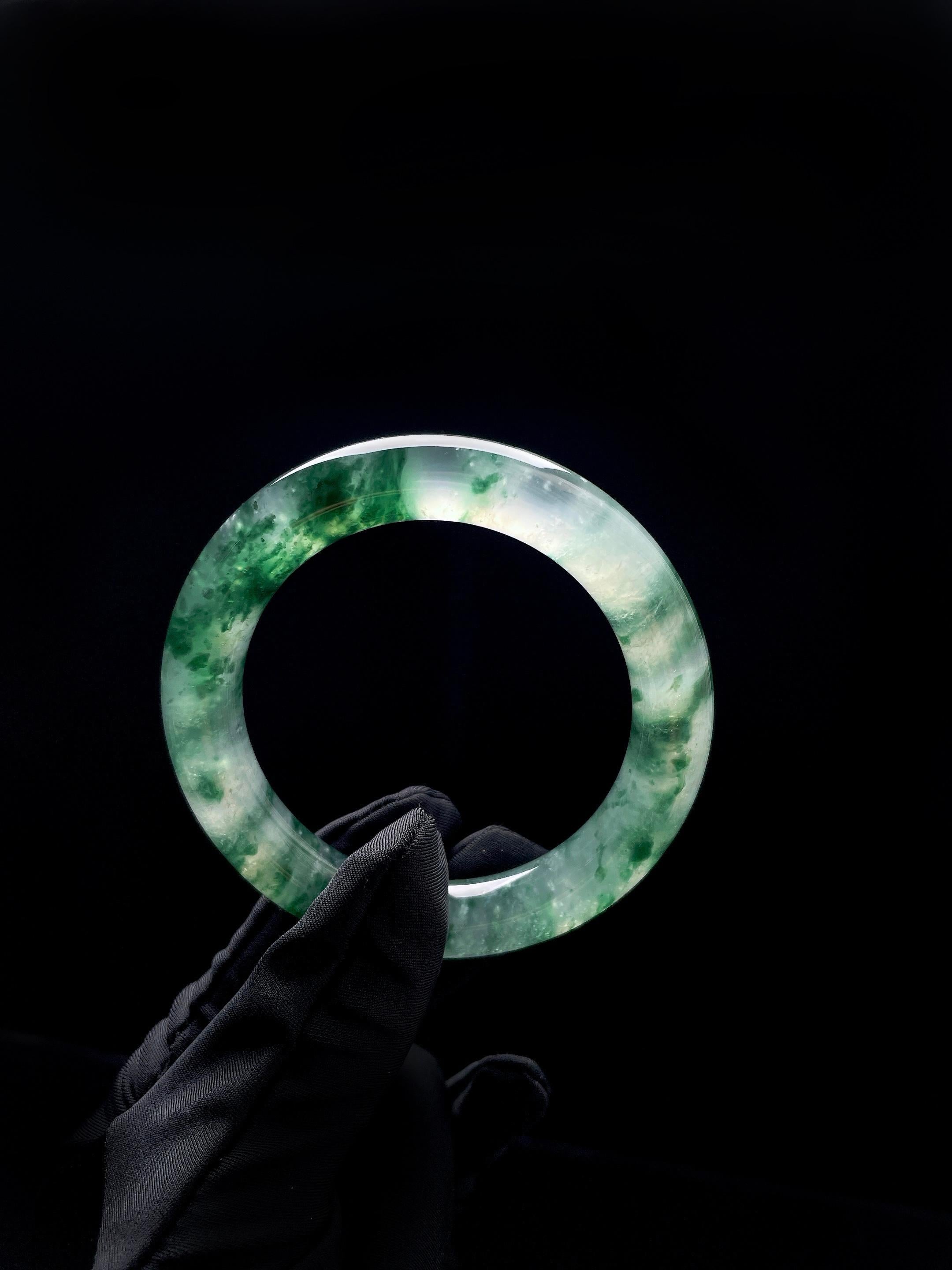 冰玻种飘花翡翠圆条手镯（59.3mm)（yc348915）