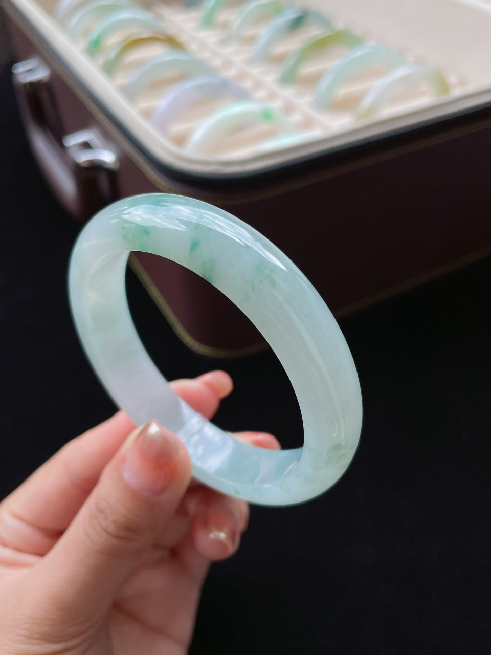 细糯冰飘花翡翠手镯（55.7mm）（yc016963）