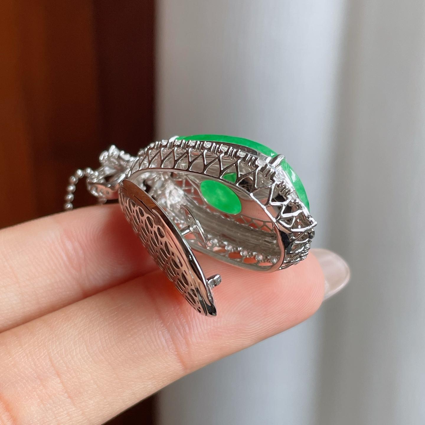 18k真金真钻镶糯冰满绿翡翠如意（yc244908）