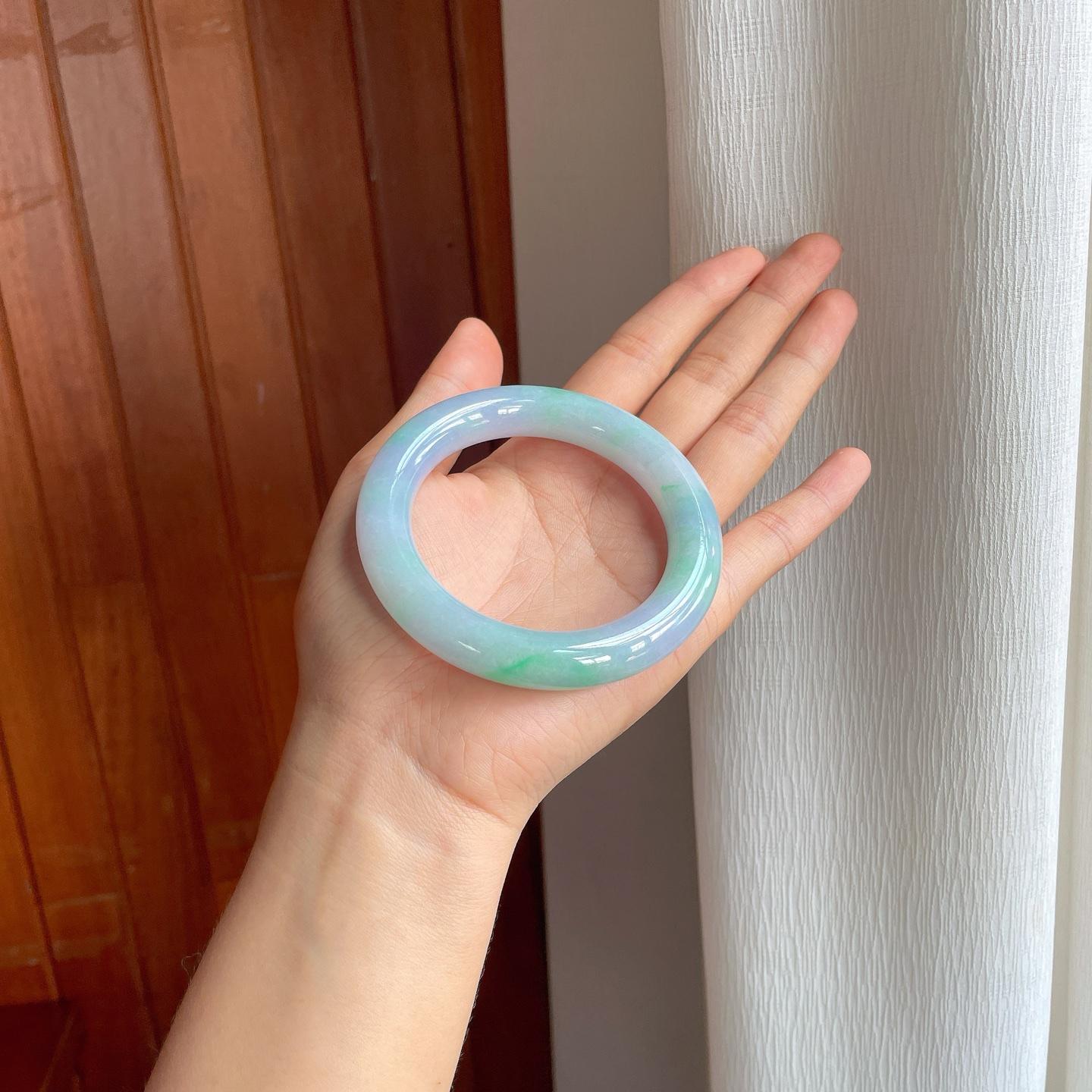 糯冰春彩翡翠圆条手镯（58.4mm)（yc380048）