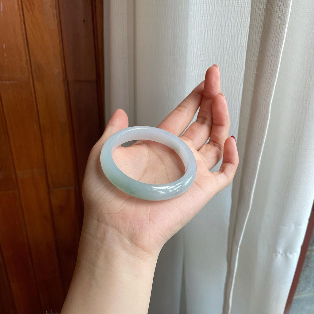 糯冰淡底色翡翠平安镯（53.6mm）（yc302322）