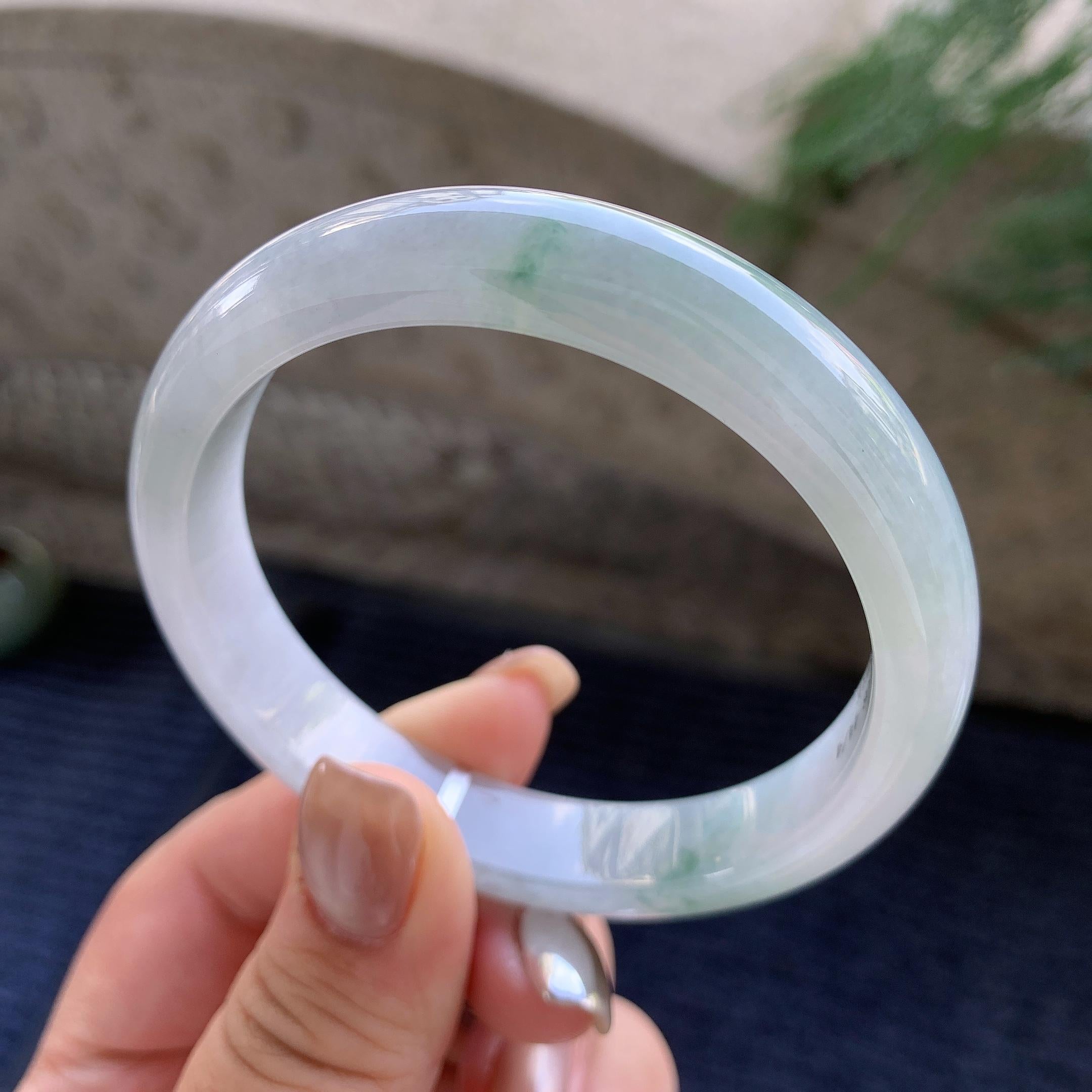 大圈口  细糯种飘蓝花正圈平安镯  59圈口  天然缅甸A货翡翠（yc424741）