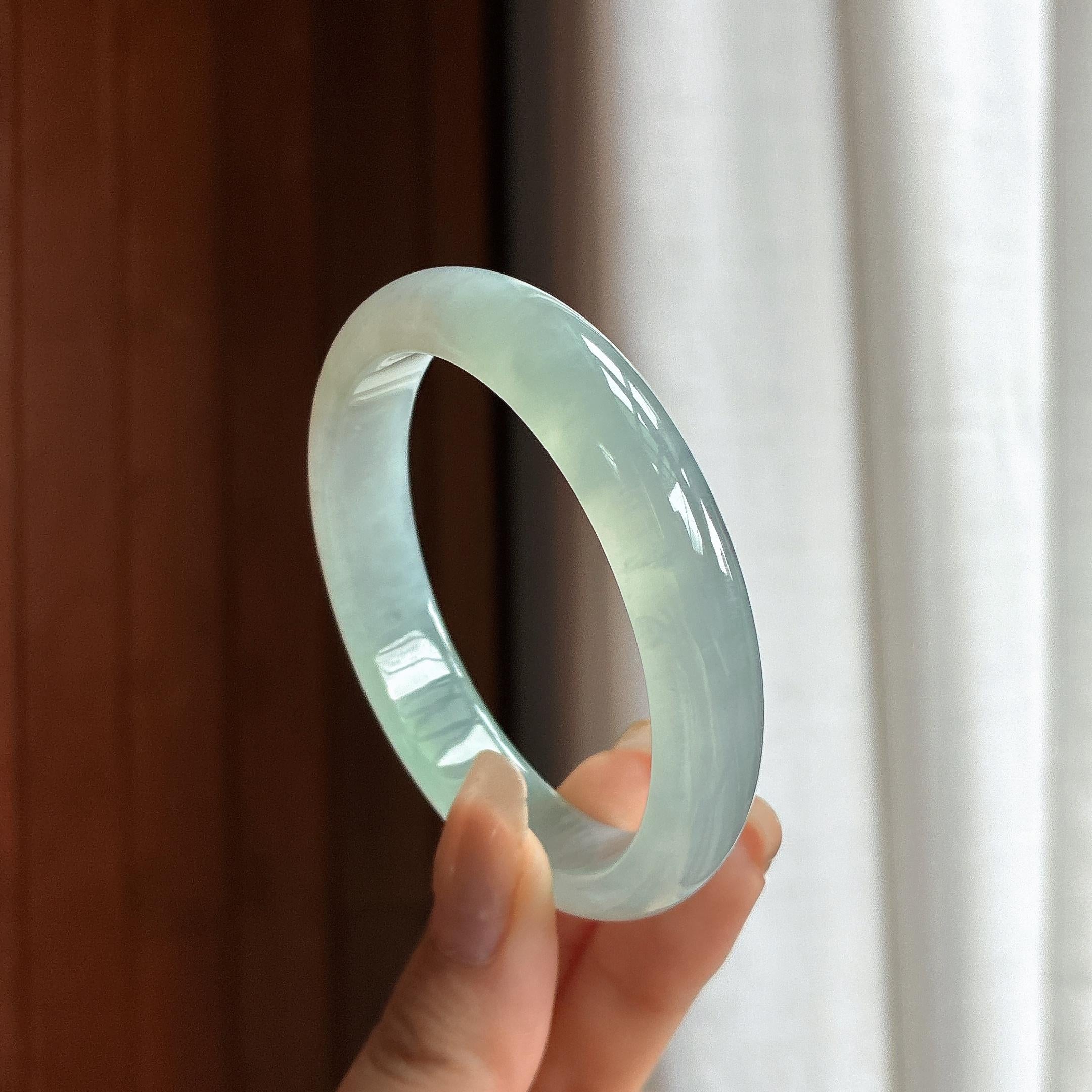 糯冰晴底贵妃镯 54圈 天然缅甸A货翡翠（yc465539）