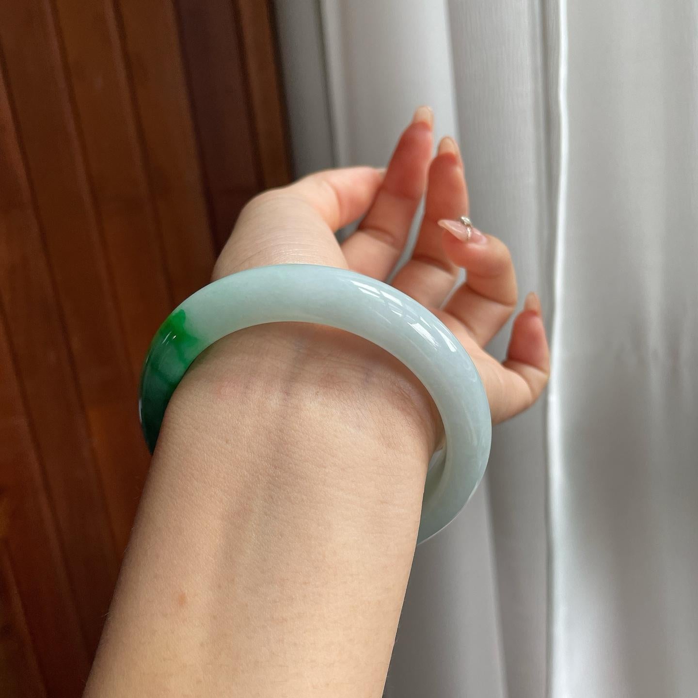 糯冰种白底青翡翠平安镯（57mm）（yc197231）