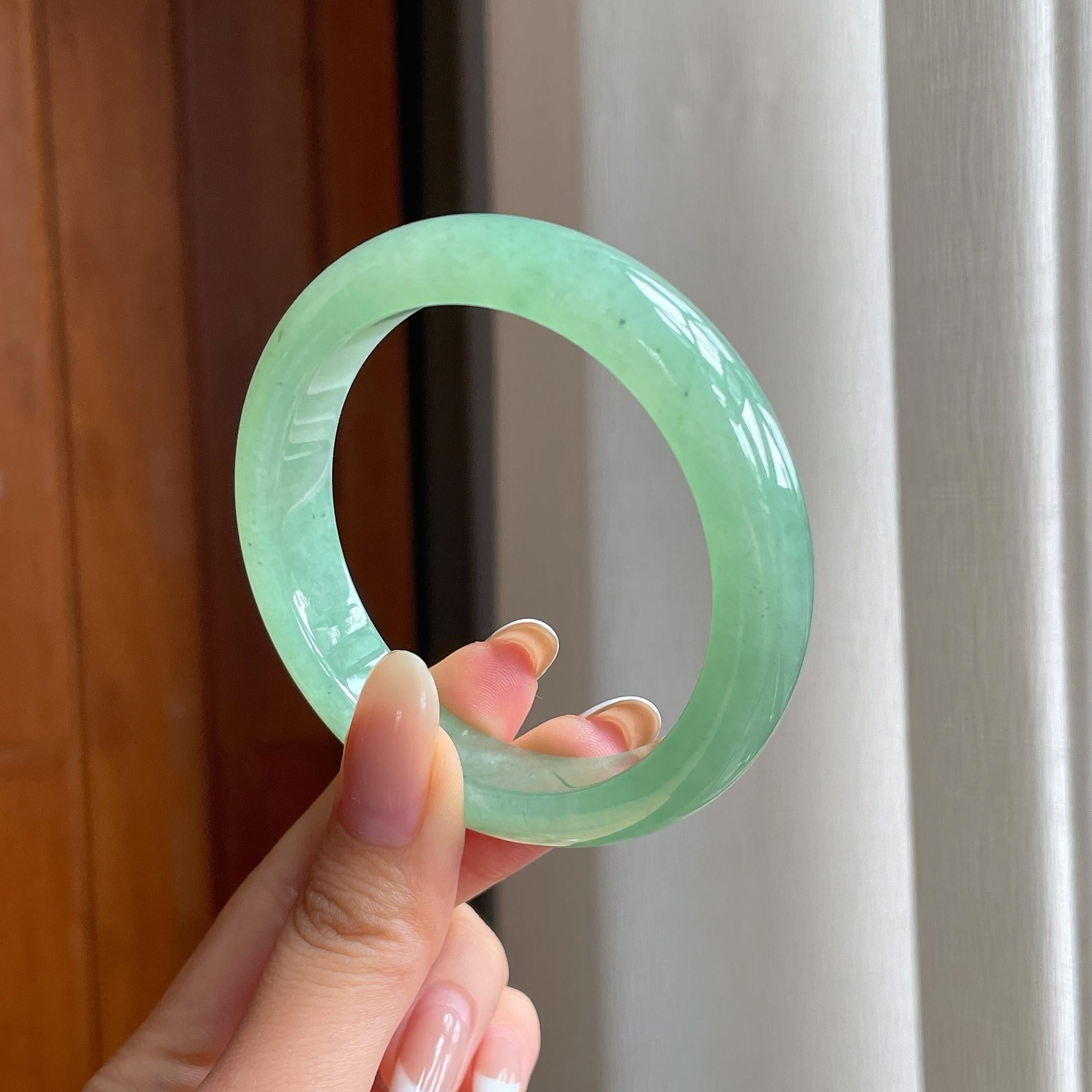 糯冰晴底翡翠平安镯（55.5mm)（yc403993）