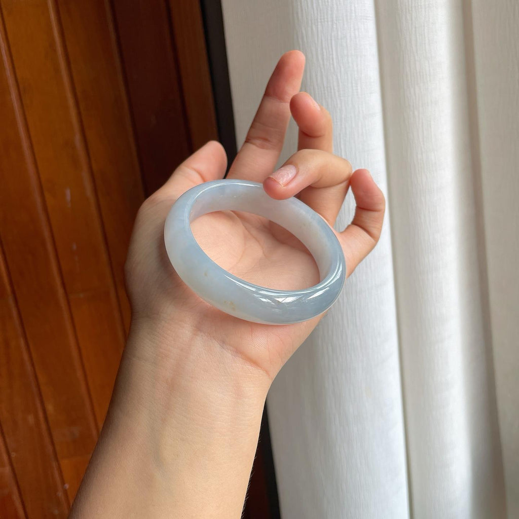 冰种带黄翡翡翠平安镯（55.5mm）（yc221947）