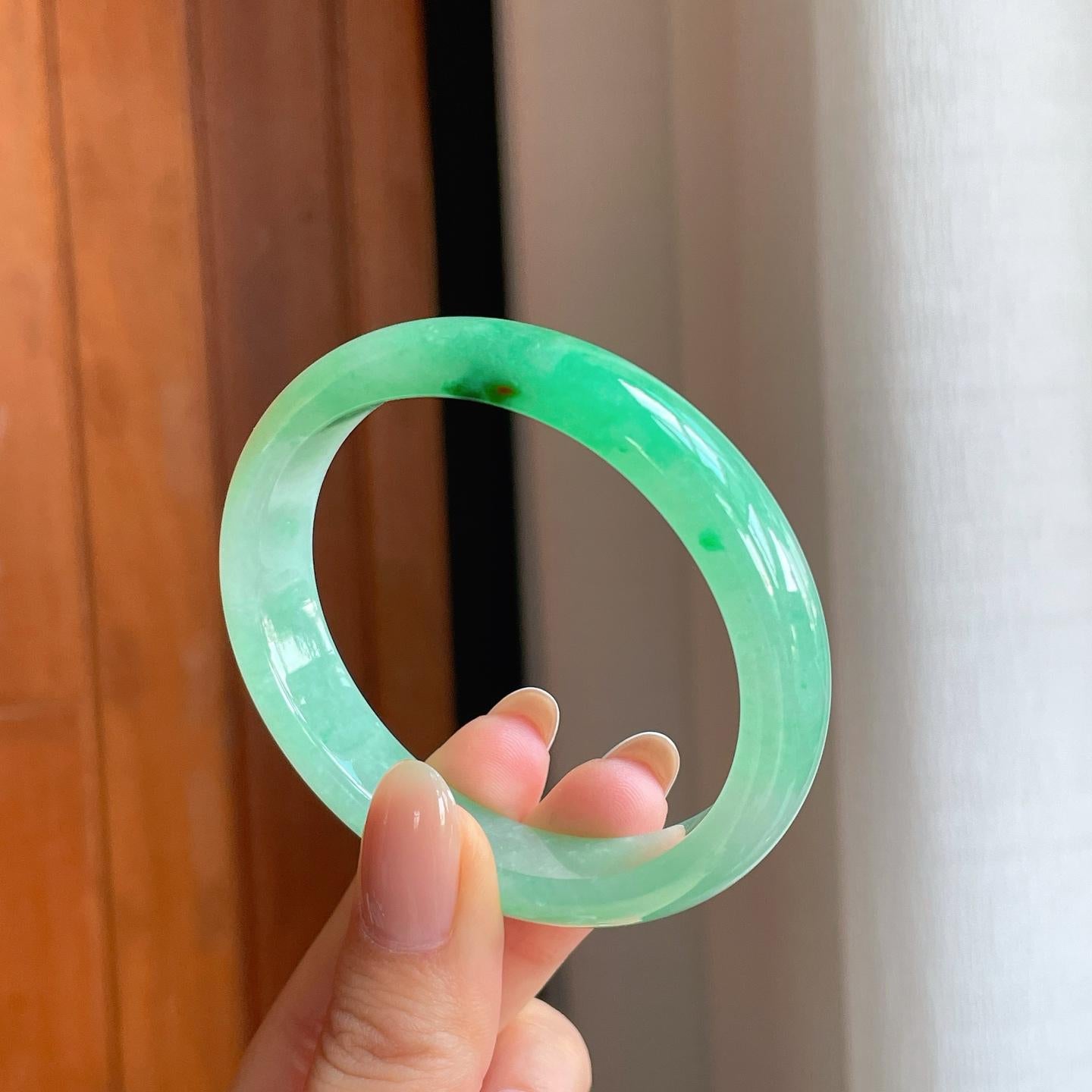 冰种满绿翡翠贵妃镯（56mm)（yc374040）