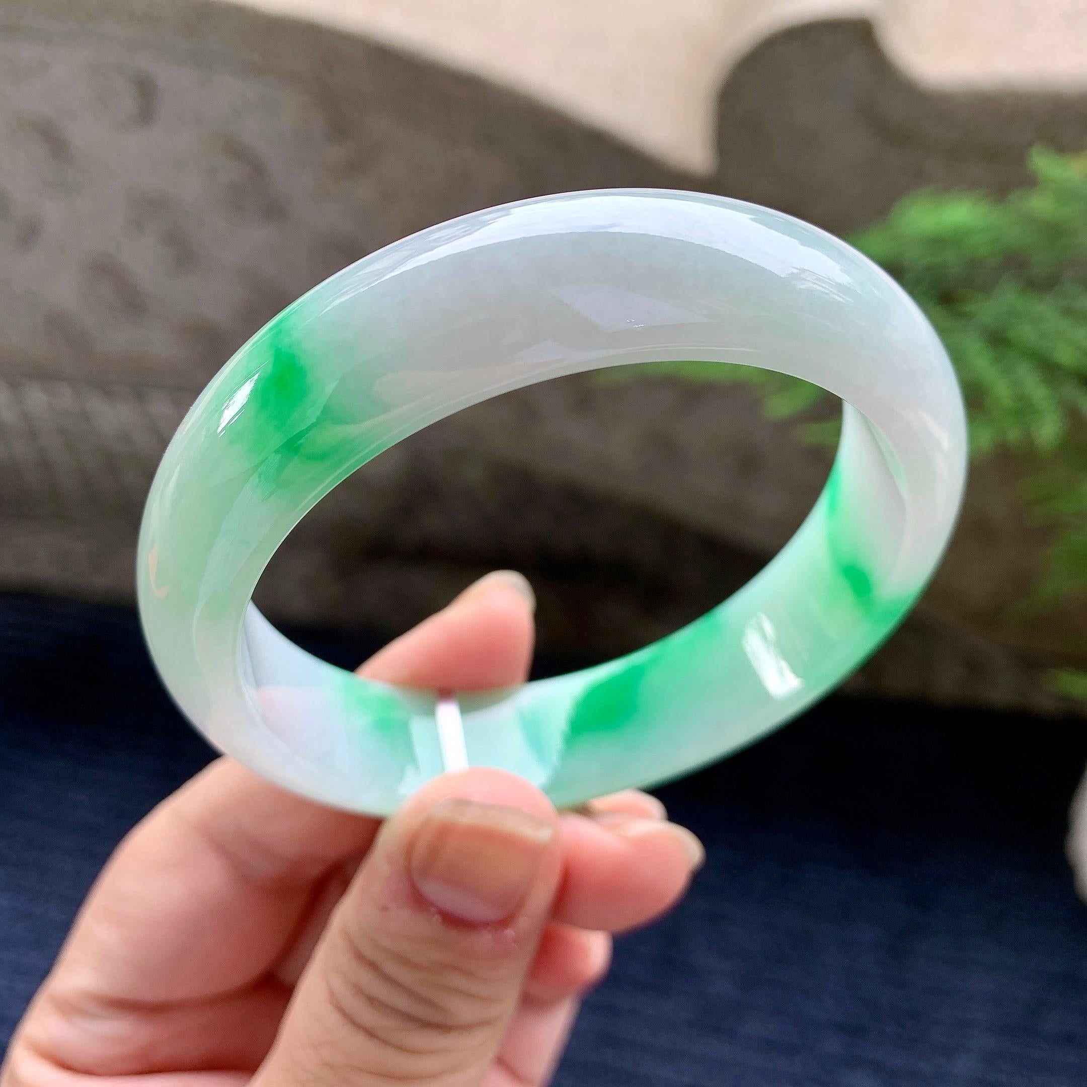 细糯种飘阳绿宽版轮胎手镯（58.4mm）（yc253746）