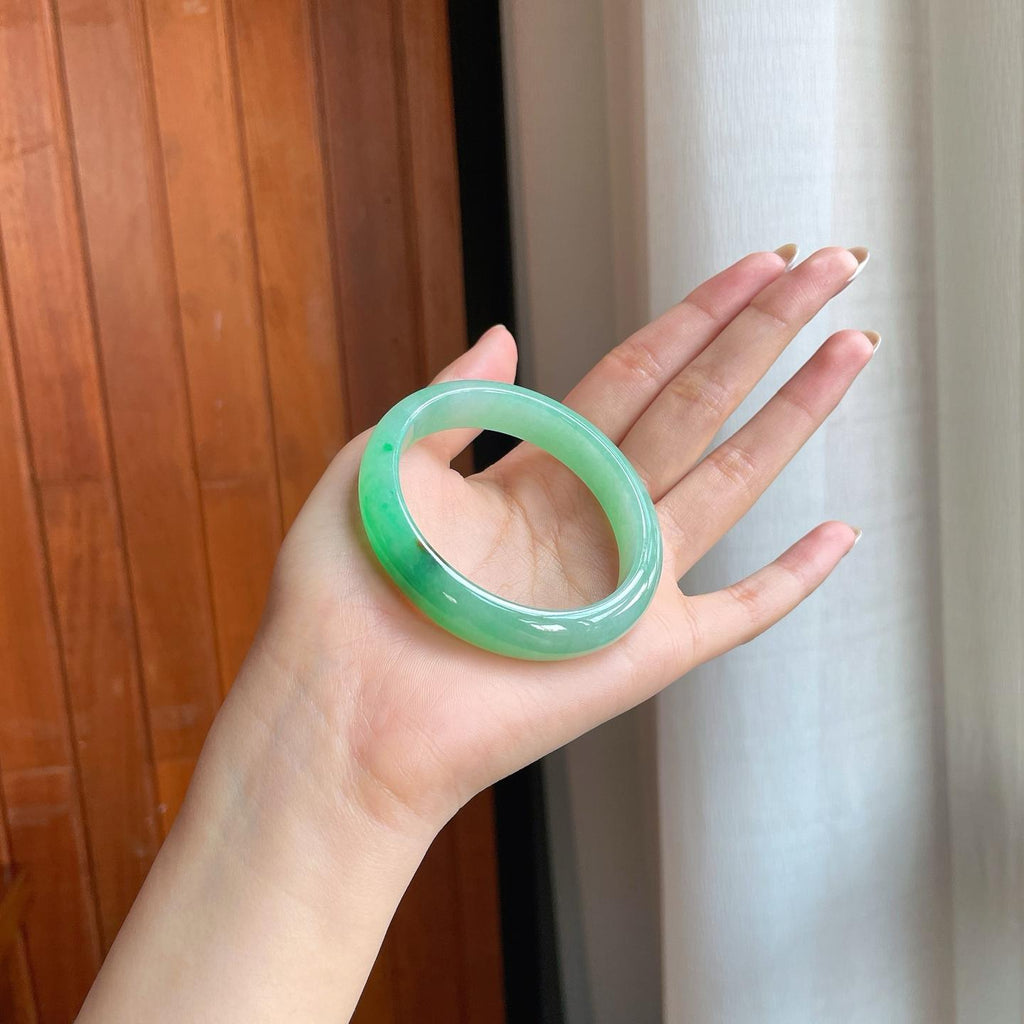 冰种满绿翡翠贵妃镯（56mm)（yc374040）
