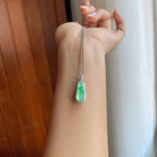 18k金镶冰种飘绿花翡翠豆子（yc241871）