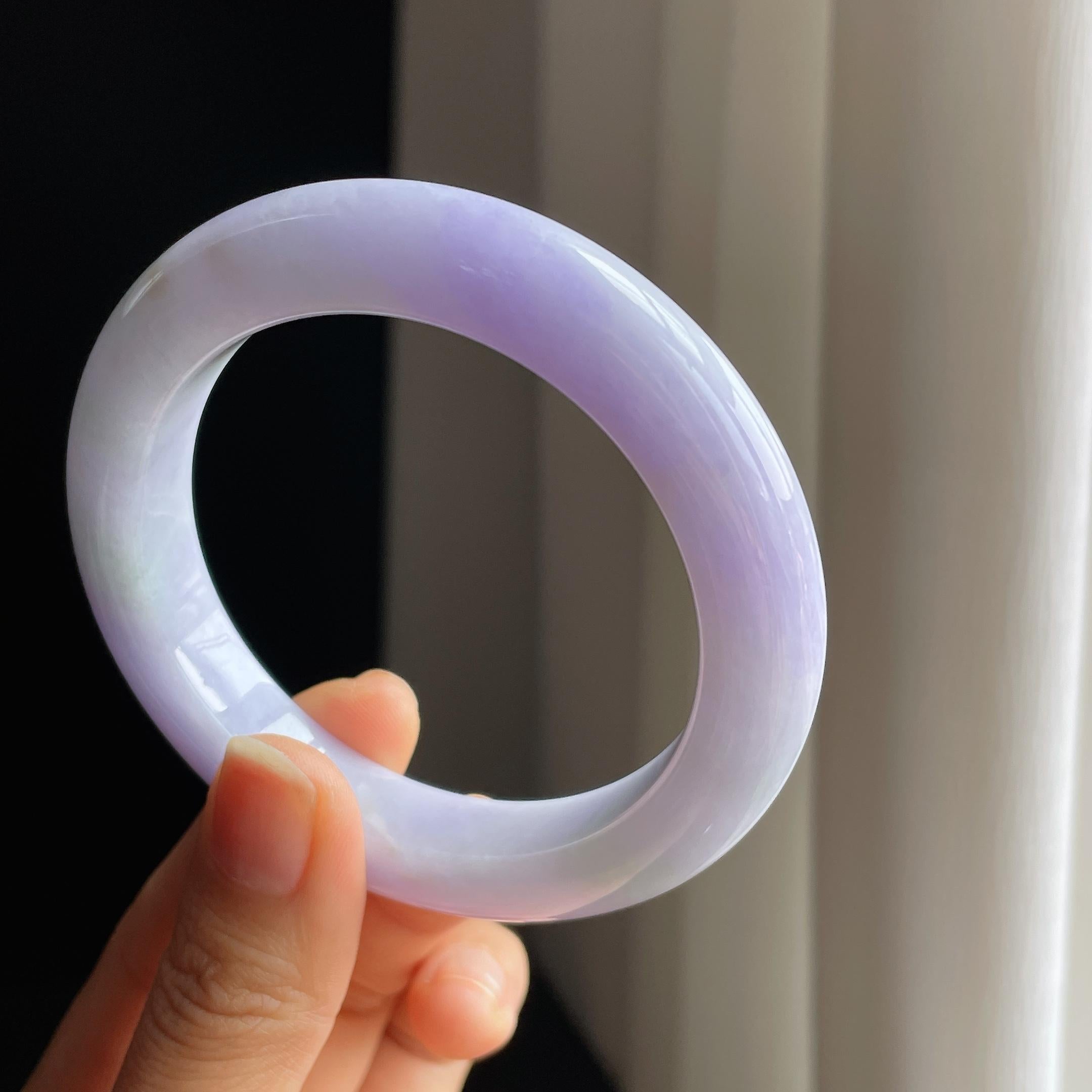 糯冰春带彩翡翠平安镯（58.5mm）（yc345506）