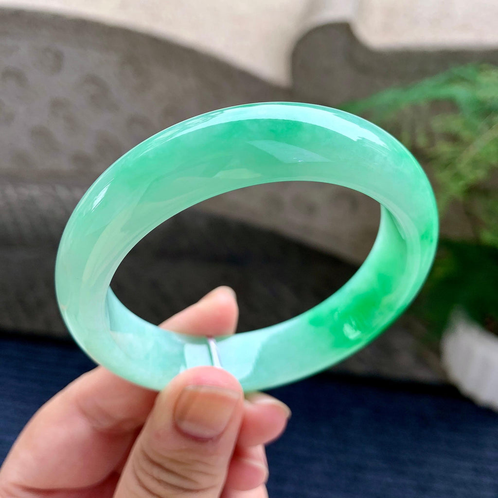 细糯种飘阳绿小宽版轮胎手镯（57.4mm）（yc233923）