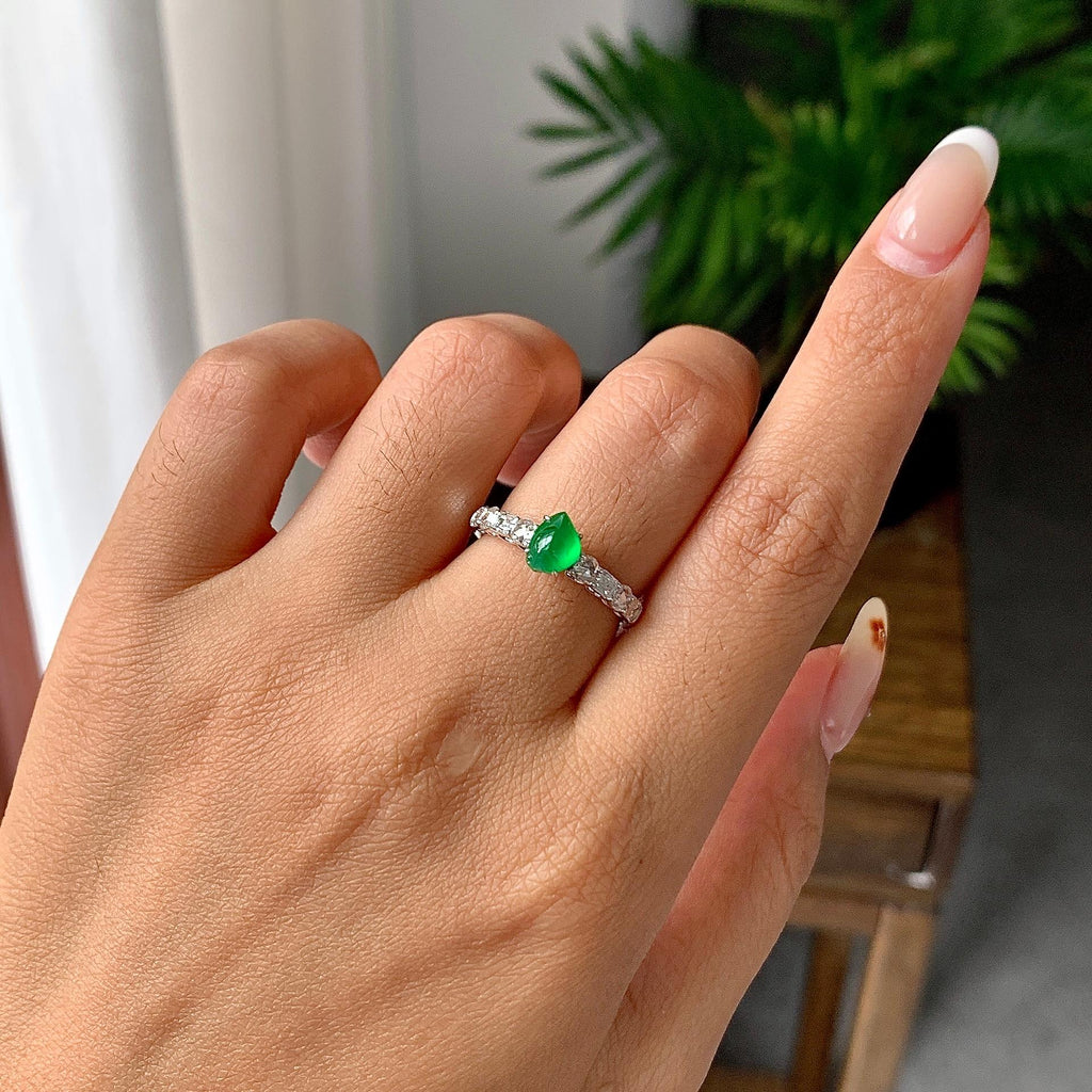 18k金钻镶冰种满绿蛋面戒指（yc257224）