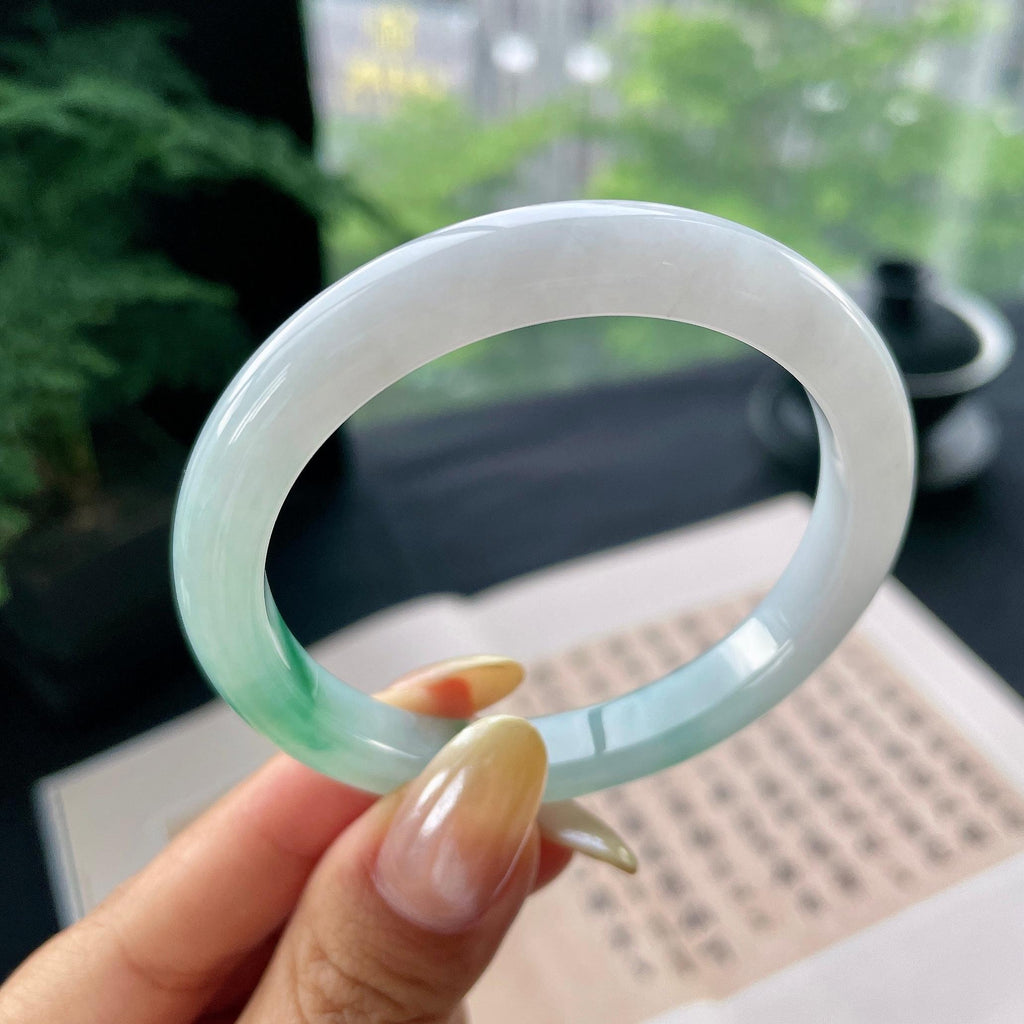 小圈口 细糯种飘绿正圈平安镯53.1圈 天然缅甸A货翡翠（yc473052）