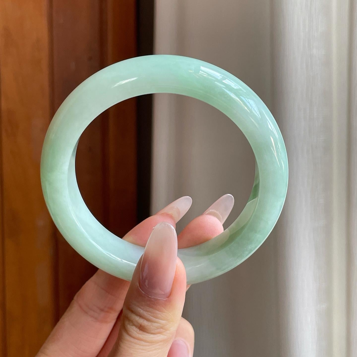 糯冰晴底翡翠平安镯（58.2mm）（yc282588）