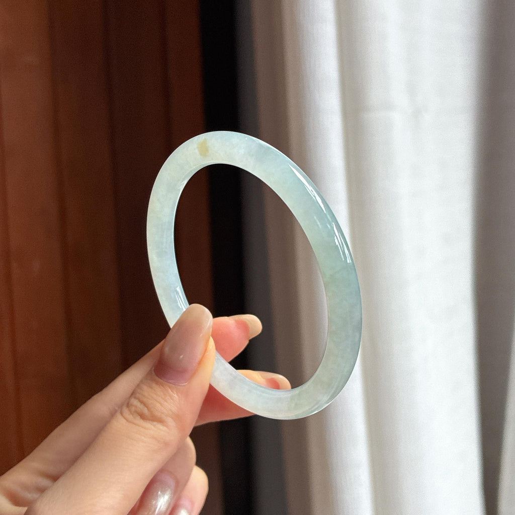 糯冰淡底色圆条手镯 56圈 天然缅甸A货翡翠（yc454415）
