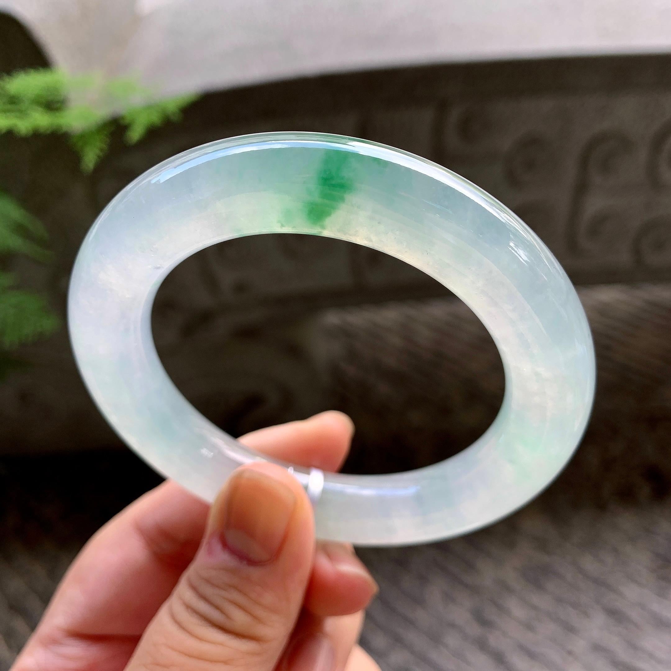 糯冰种飘花圆条手镯（55.8mm）（yc202345）
