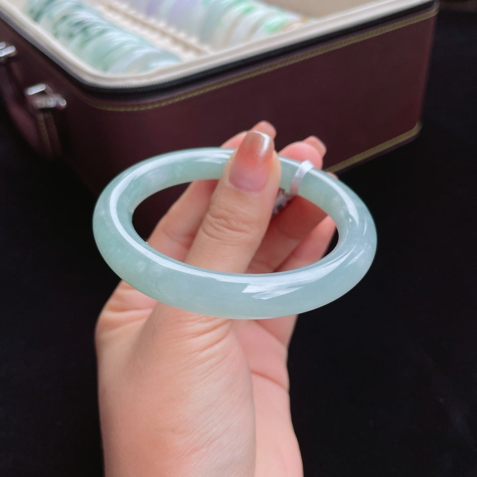 糯冰湖水蓝圆条翡翠手镯（56mm）（yc017381）