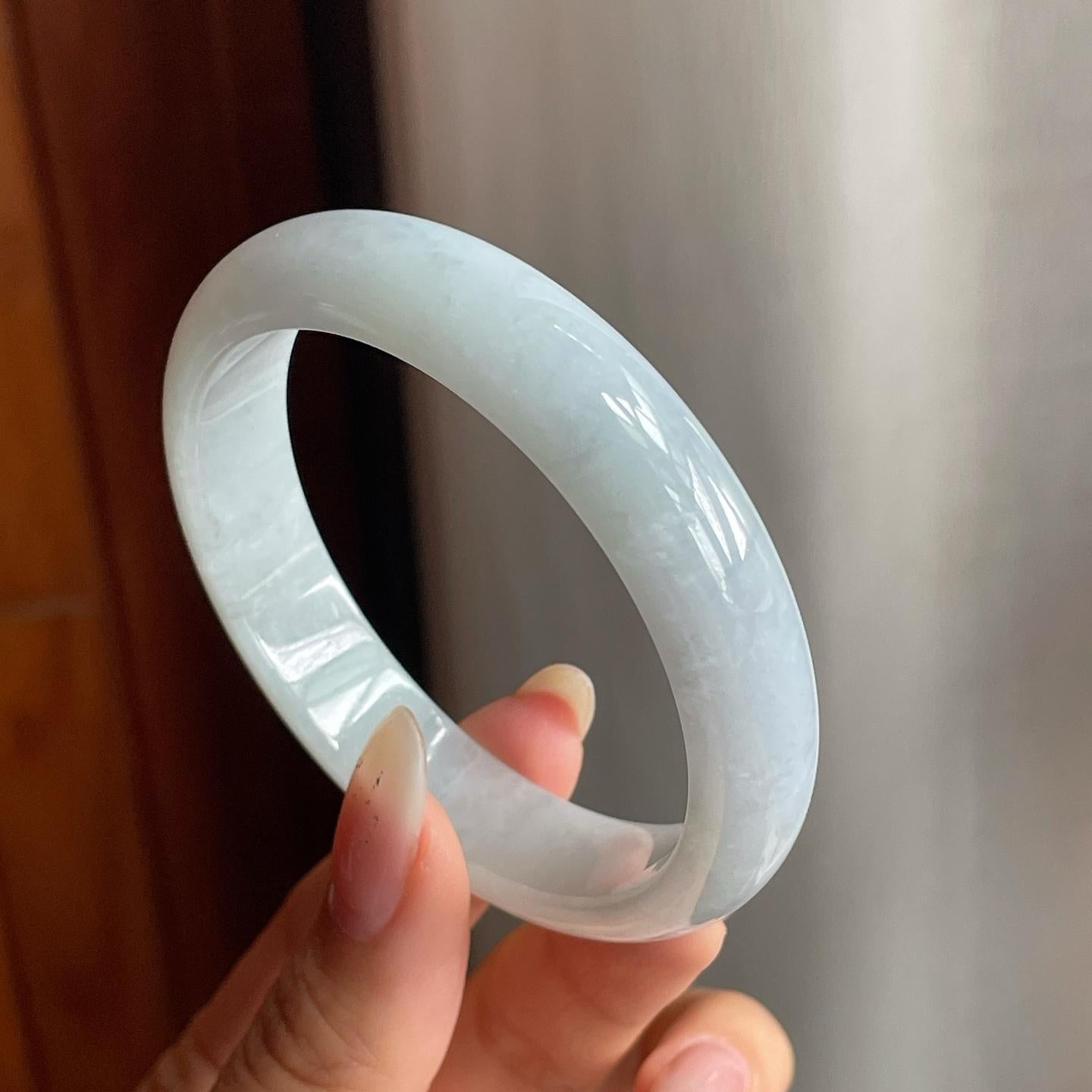 糯冰种淡底色翡翠平安镯（54mm）（yc217401）
