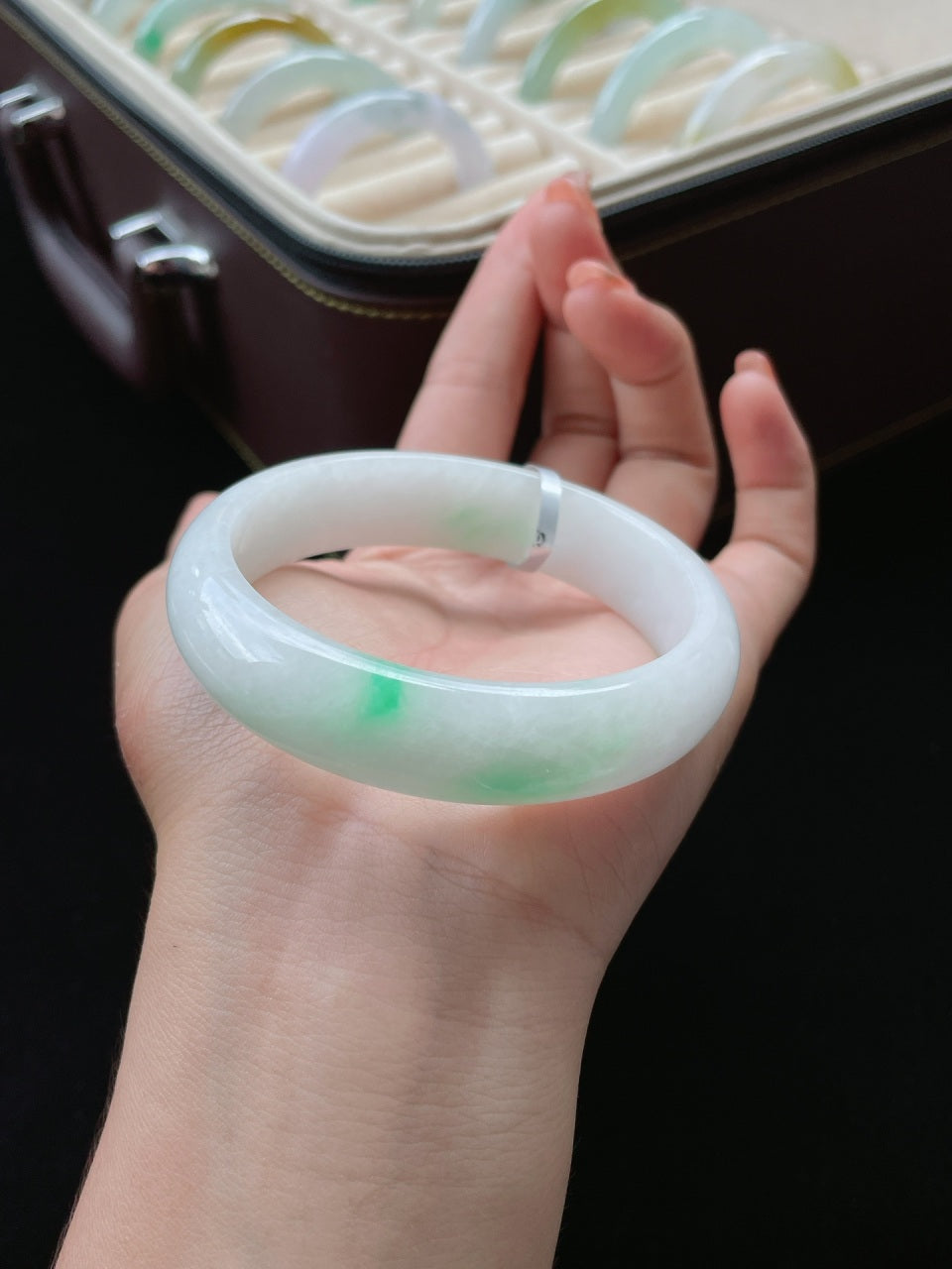 白底青正圈翡翠手镯（58mm）（yc016957）