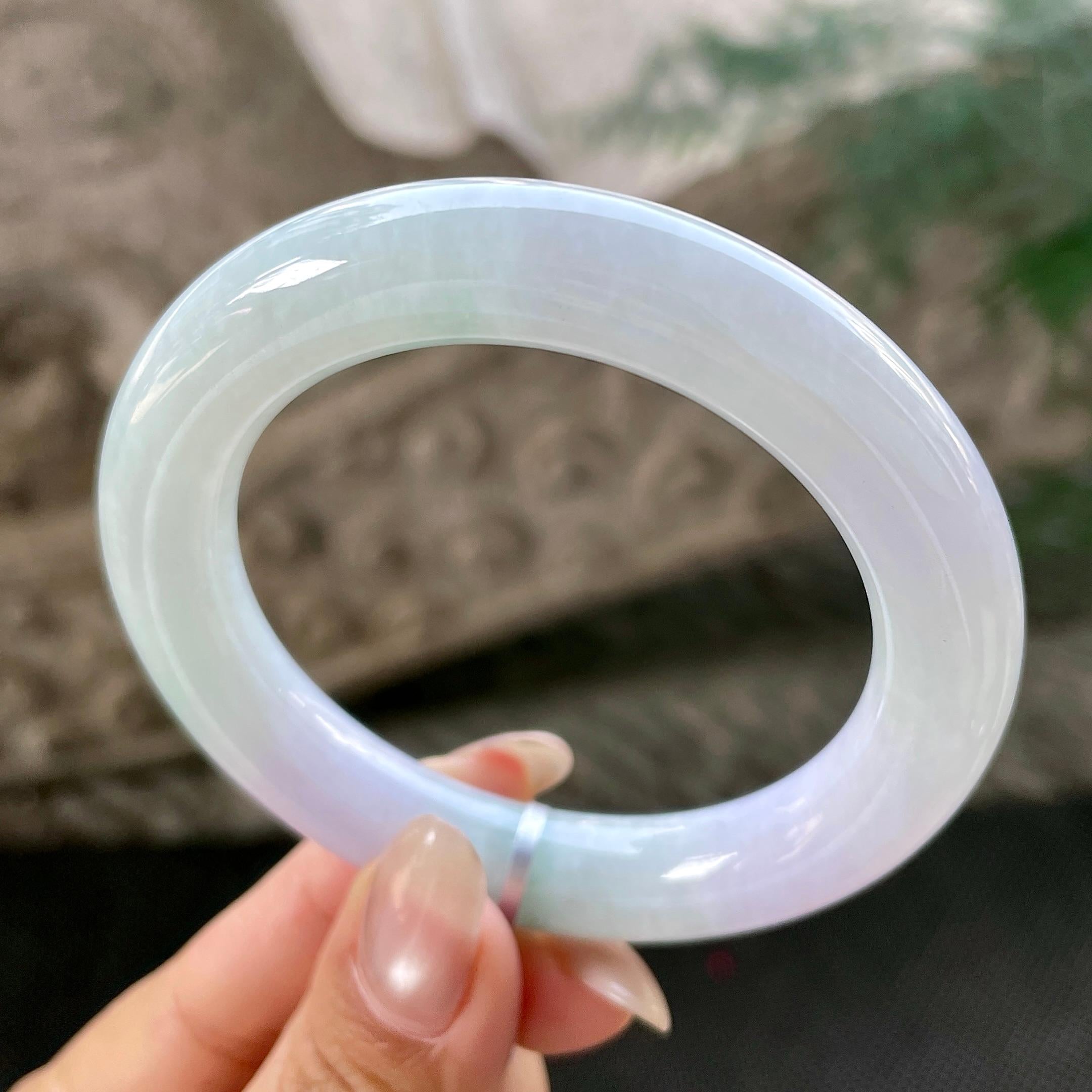 糯种淡春彩圆条手镯54.6圈    天然缅甸A货翡翠（yc348236）