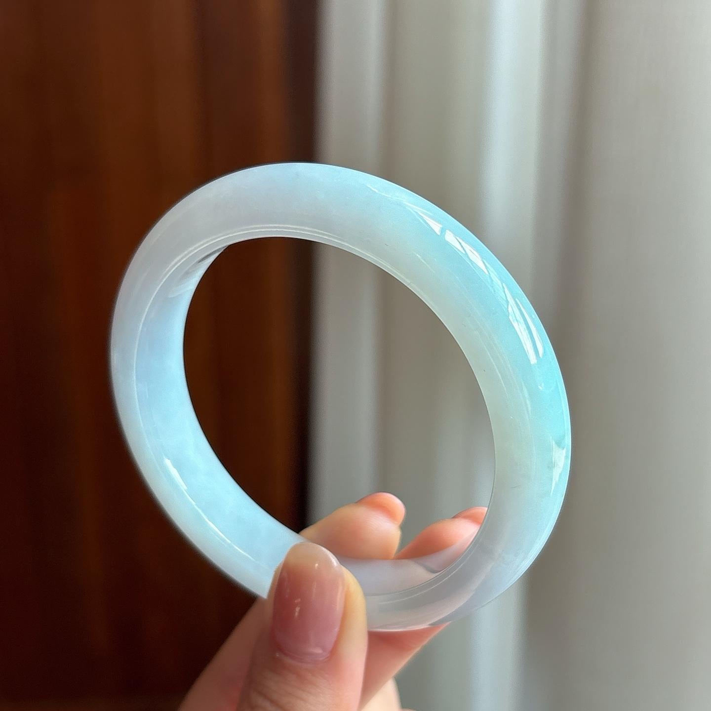 糯冰淡春底翡翠平安镯（57mm）（yc333076）