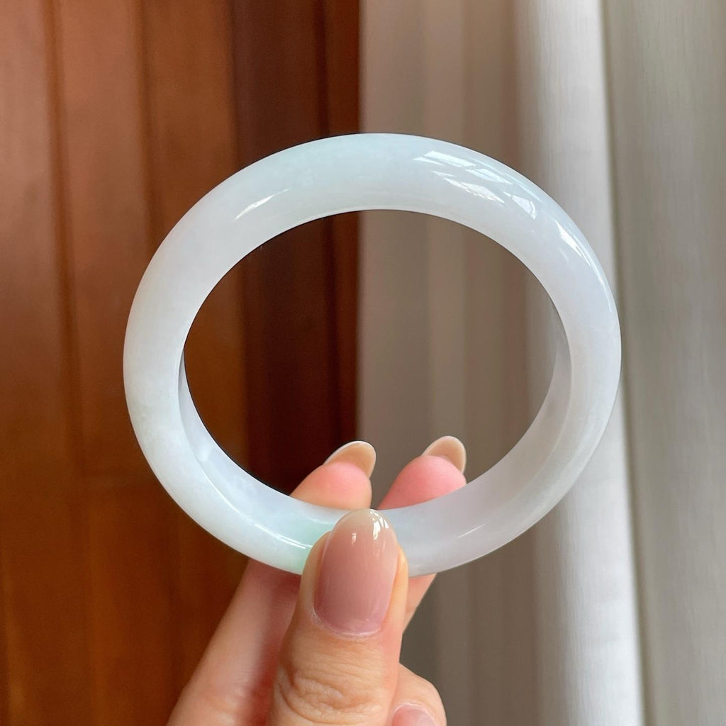 糯冰白底青翡翠平安镯（56mm)（yc373875）