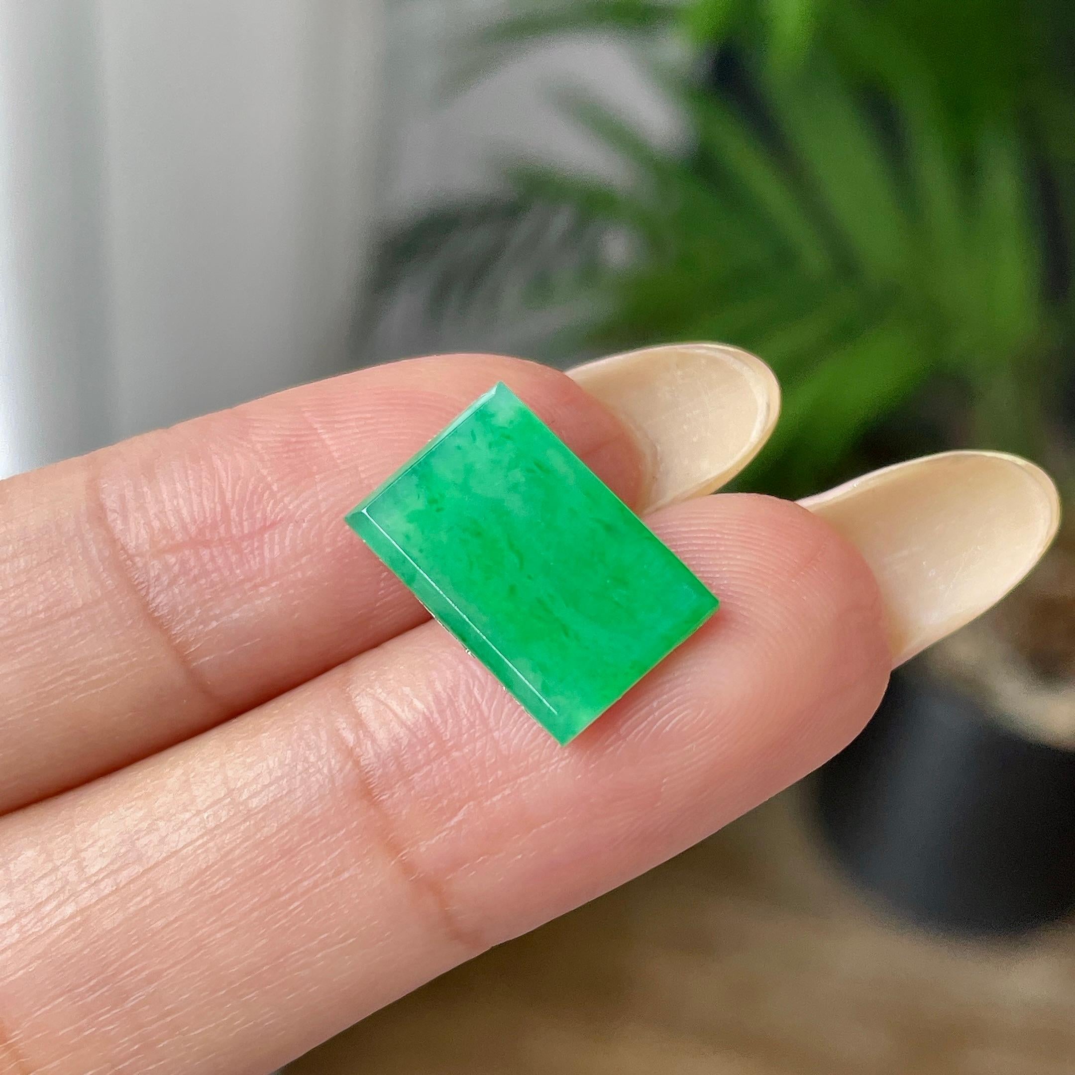 糯冰种满绿马鞍裸石 天然缅甸A货翡翠（yc484000）