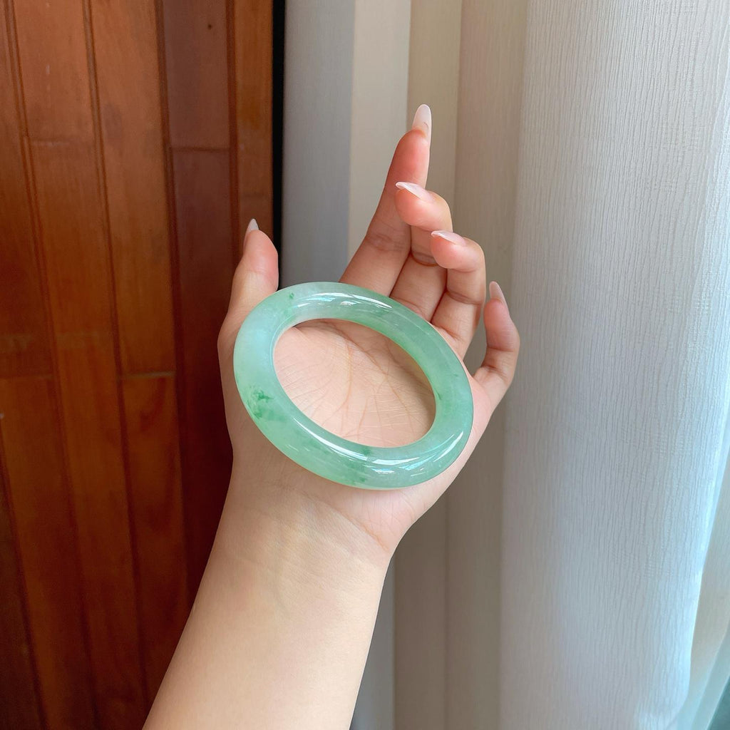 糯冰晴水飘花翡翠圆条手镯（56.7mm）（yc272895）