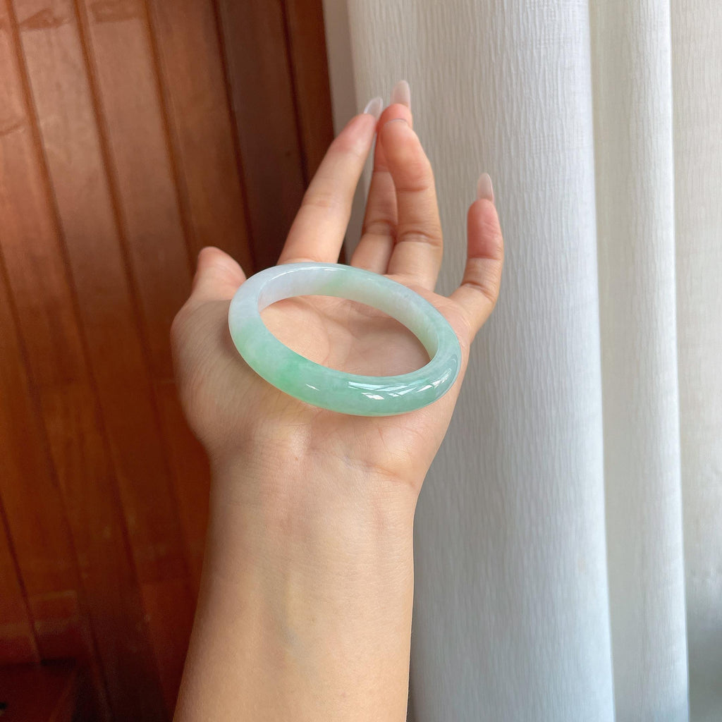 糯冰带色翡翠贵妃镯（53mm）（yc312055）