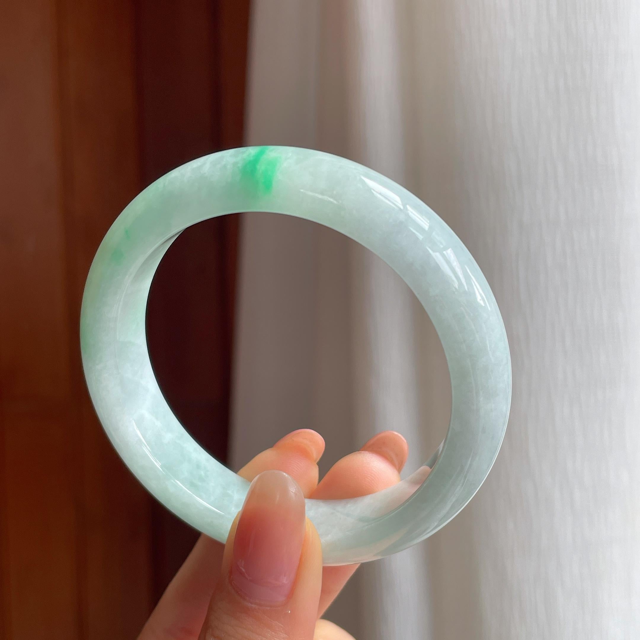 糯冰带色翡翠平安镯（54mm)（yc350456）